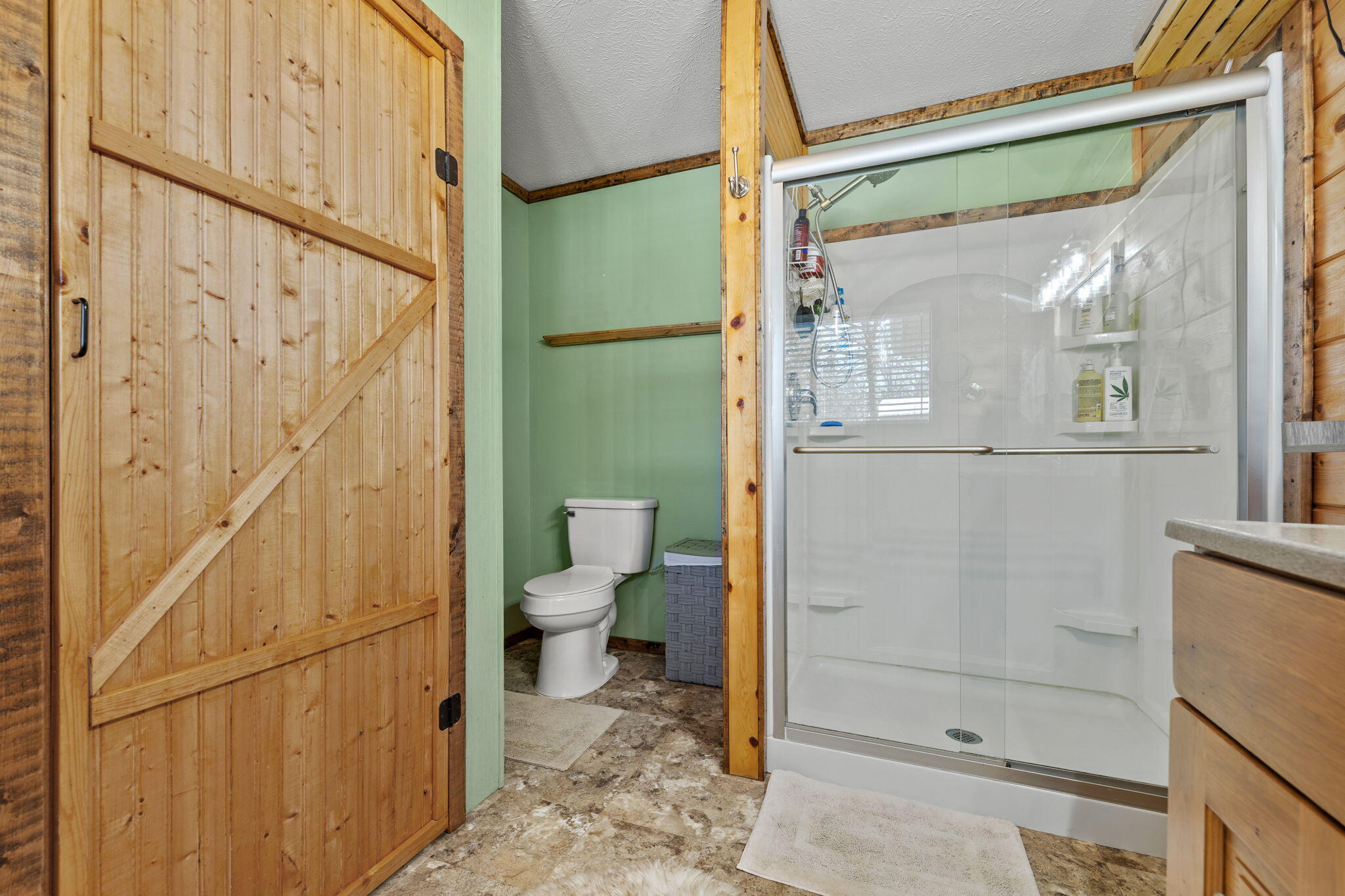 411 Moon Valley Road Property Photo 21