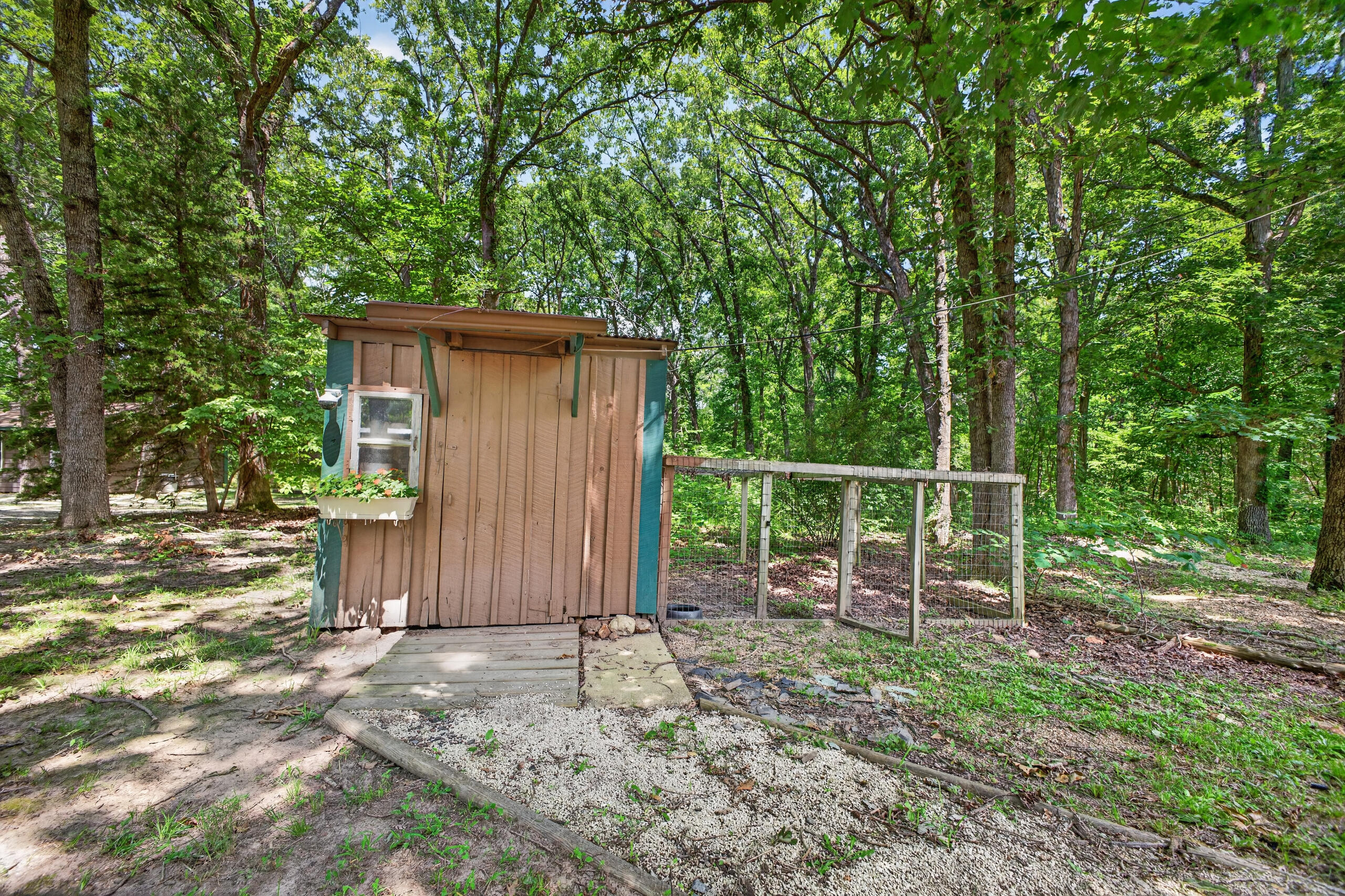 411 Moon Valley Road Property Photo 111