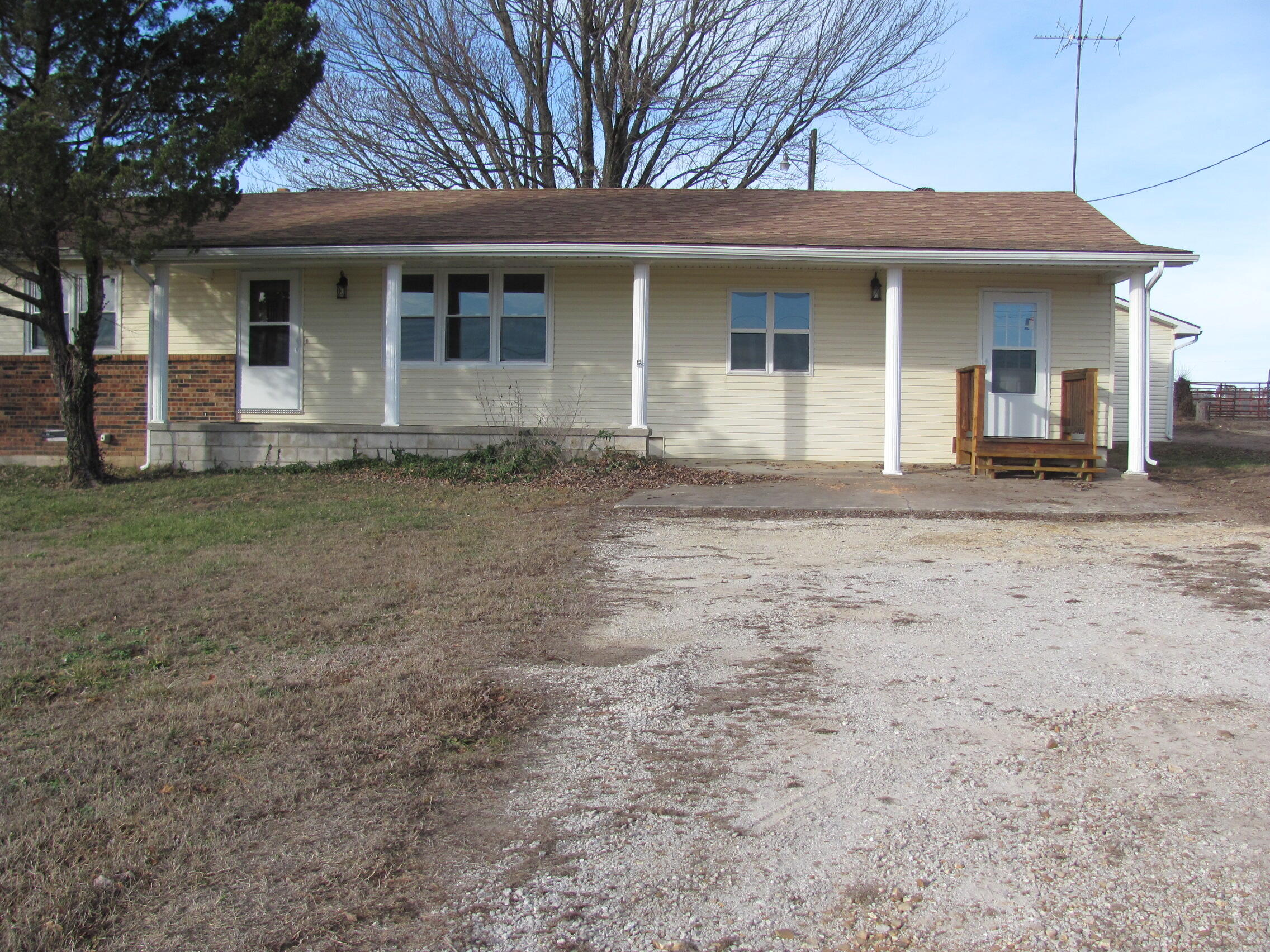 665 North Lemmon Avenue Property Photo 1