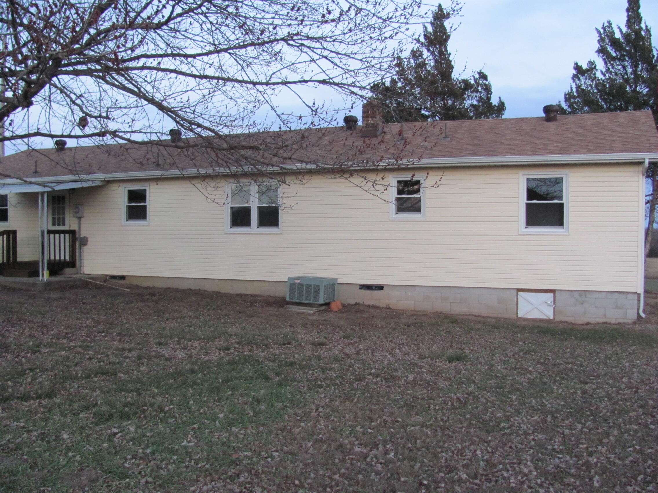 665 North Lemmon Avenue Property Photo 4