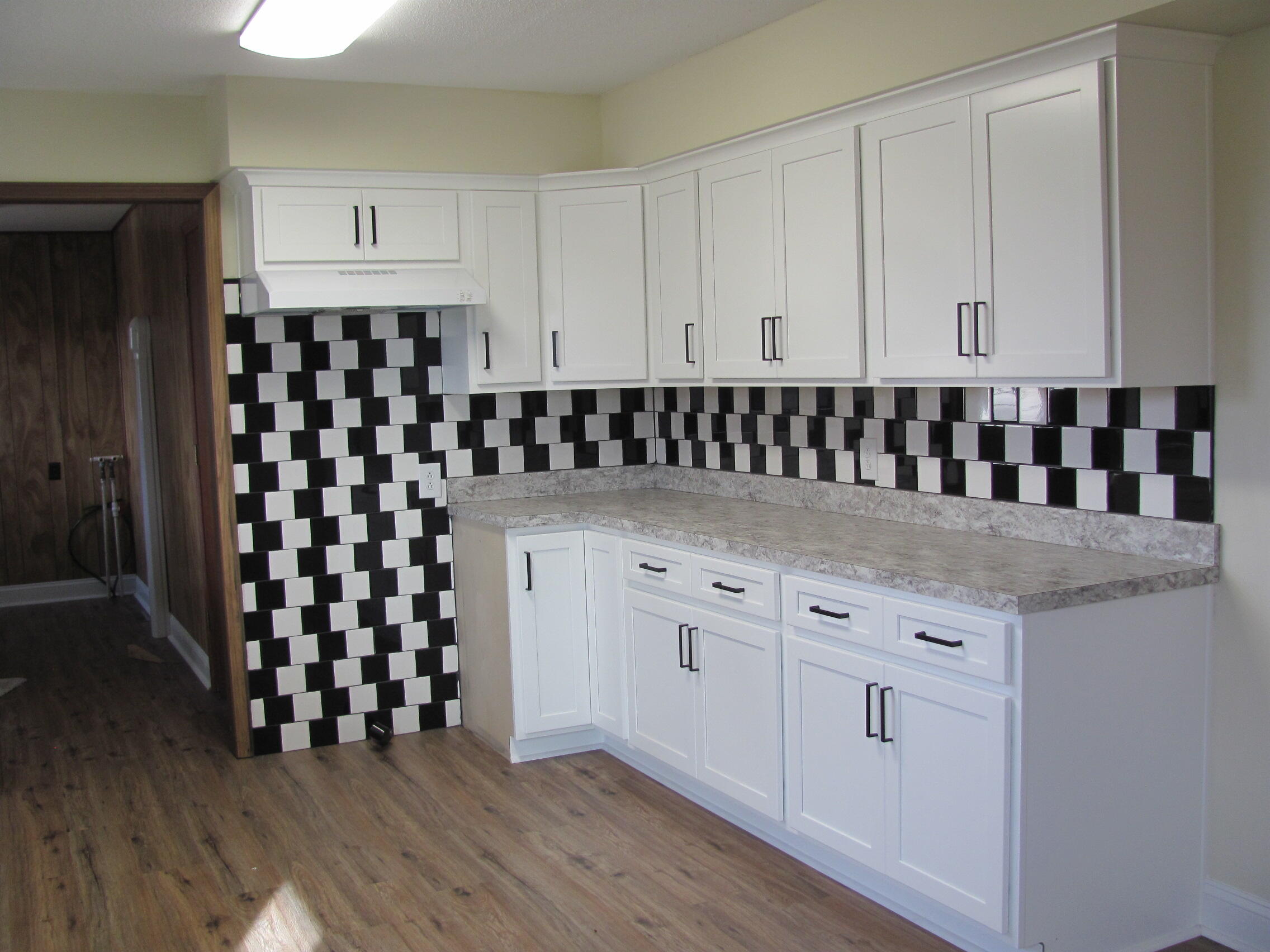 665 North Lemmon Avenue Property Photo 15