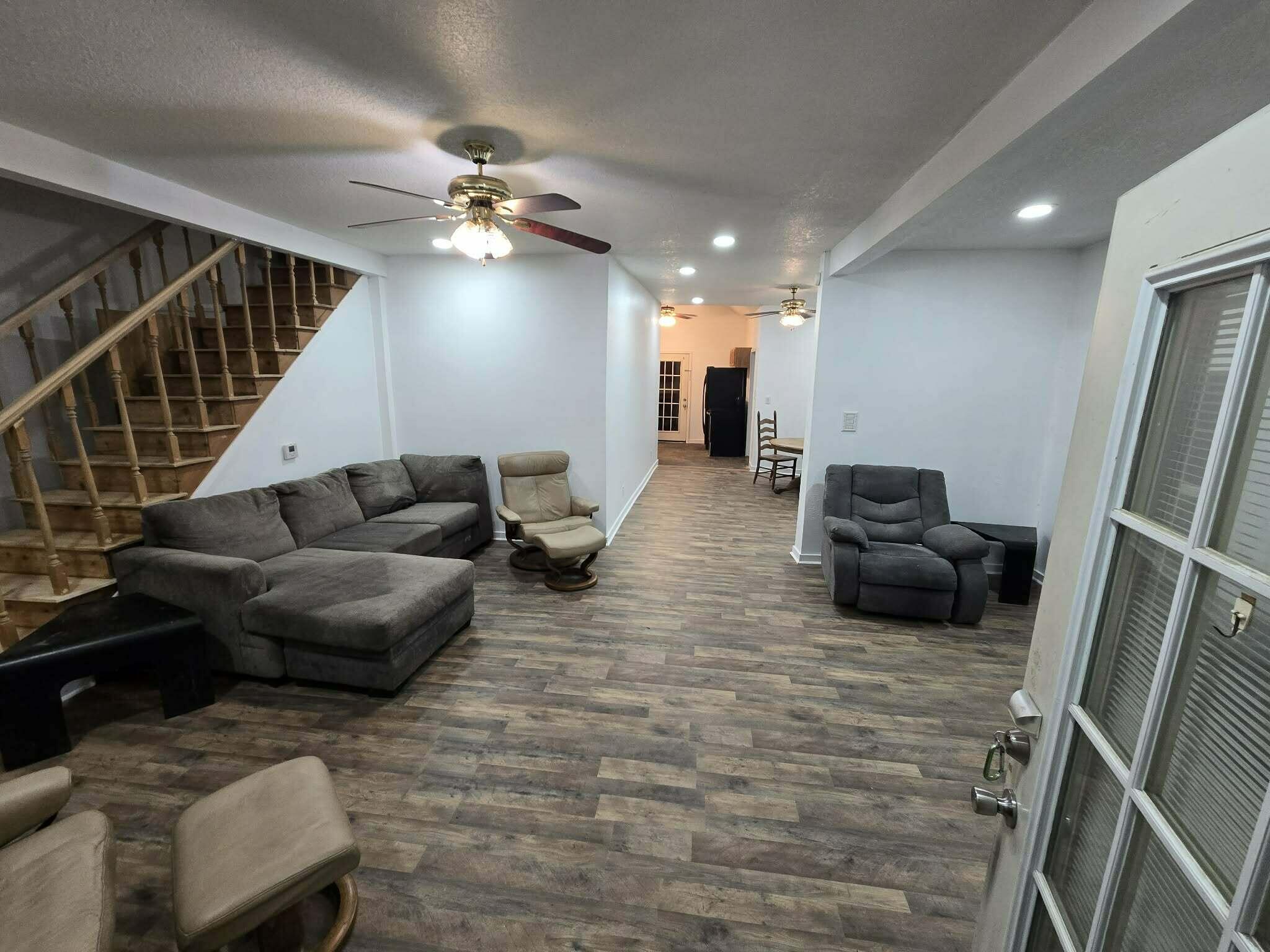 604 North Center Street Property Photo 5
