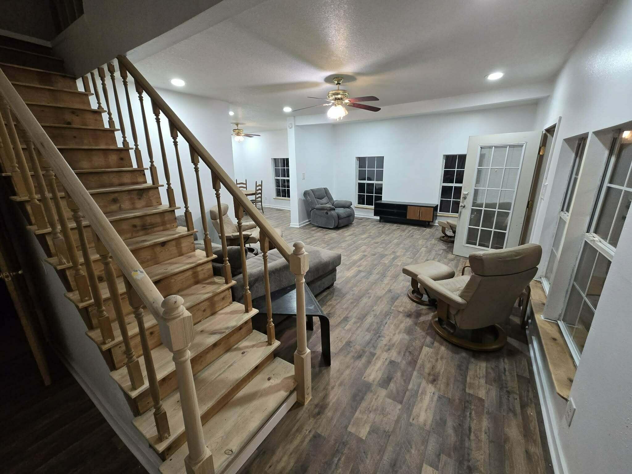 604 North Center Street Property Photo 7