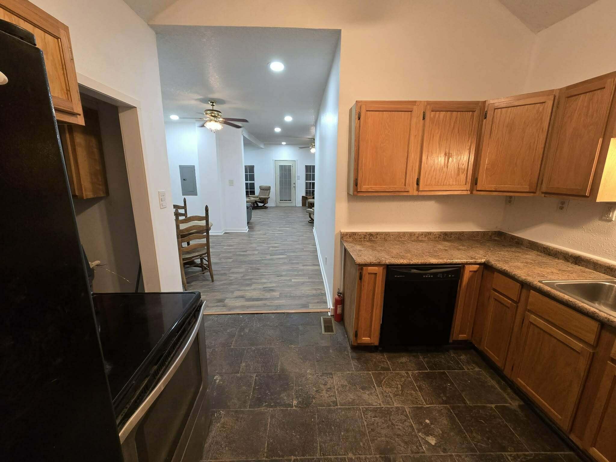 604 North Center Street Property Photo 14