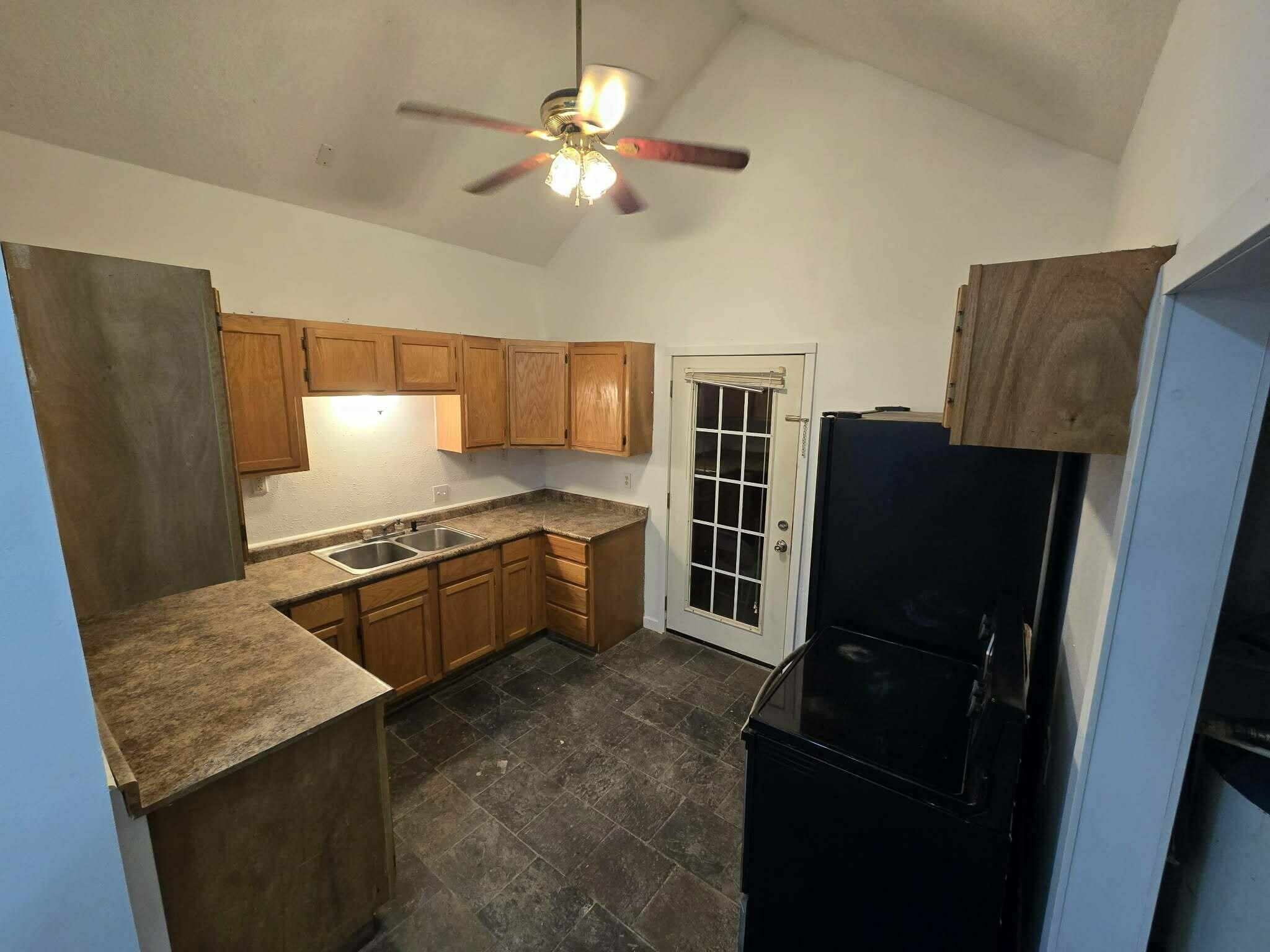 604 North Center Street Property Photo 15