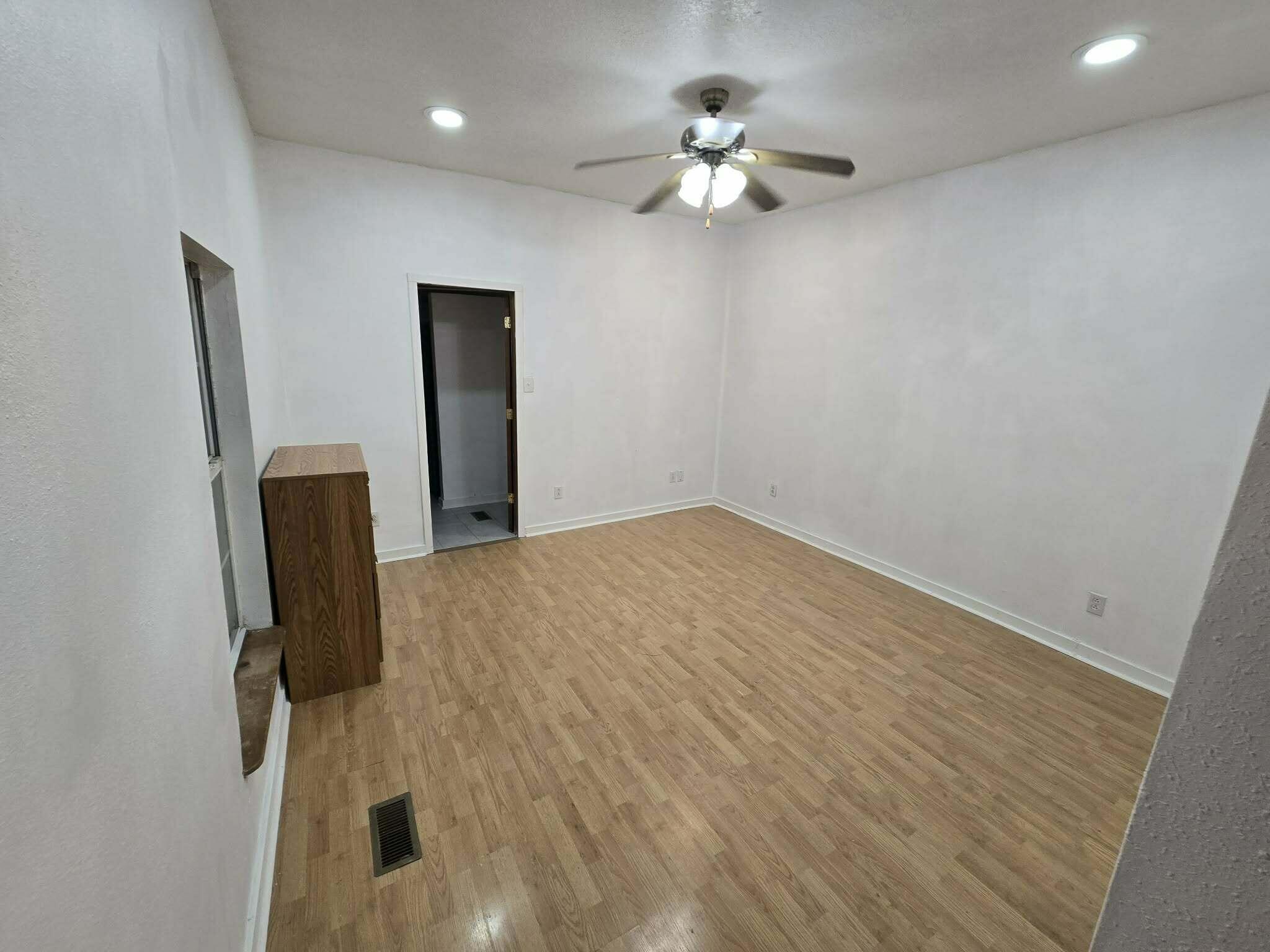 604 North Center Street Property Photo 18