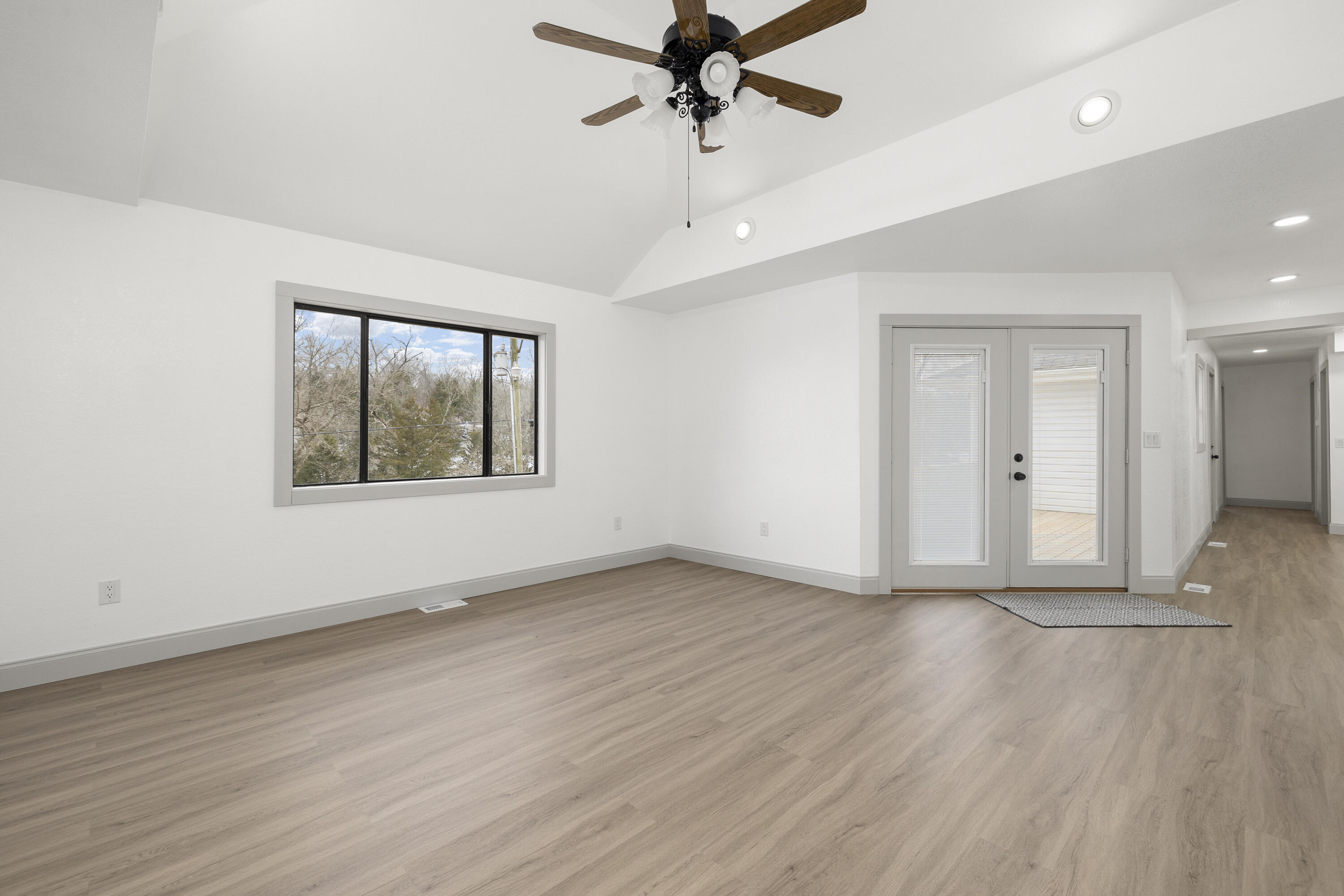 33120 State Highway 413 Property Photo 5