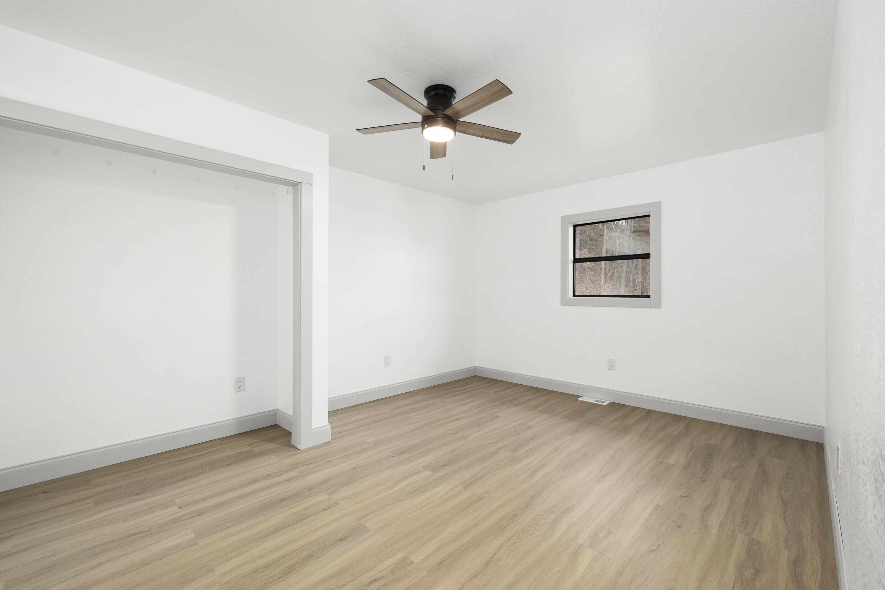33120 State Highway 413 Property Photo 7