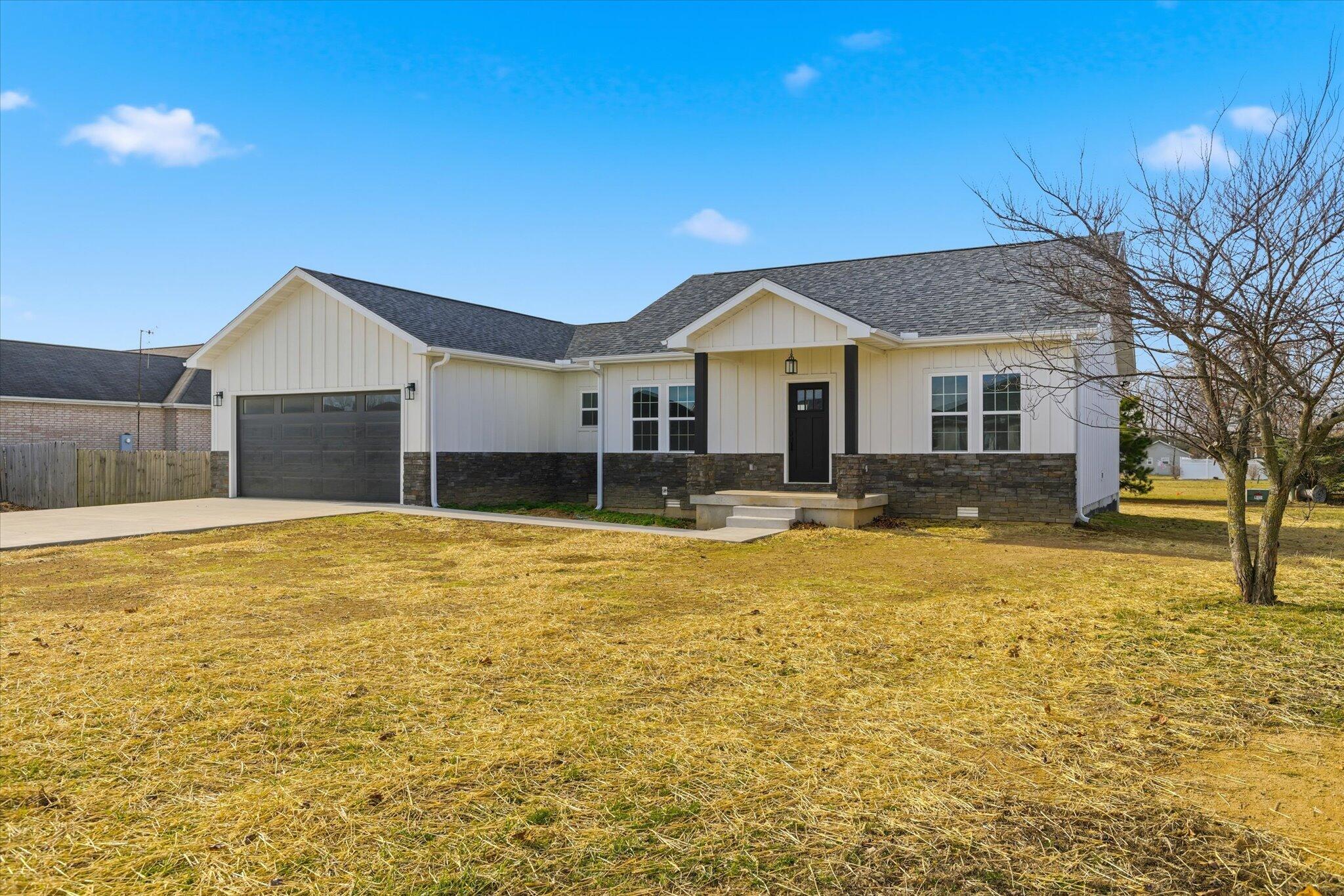 2707 Mayfield Drive Property Photo 1