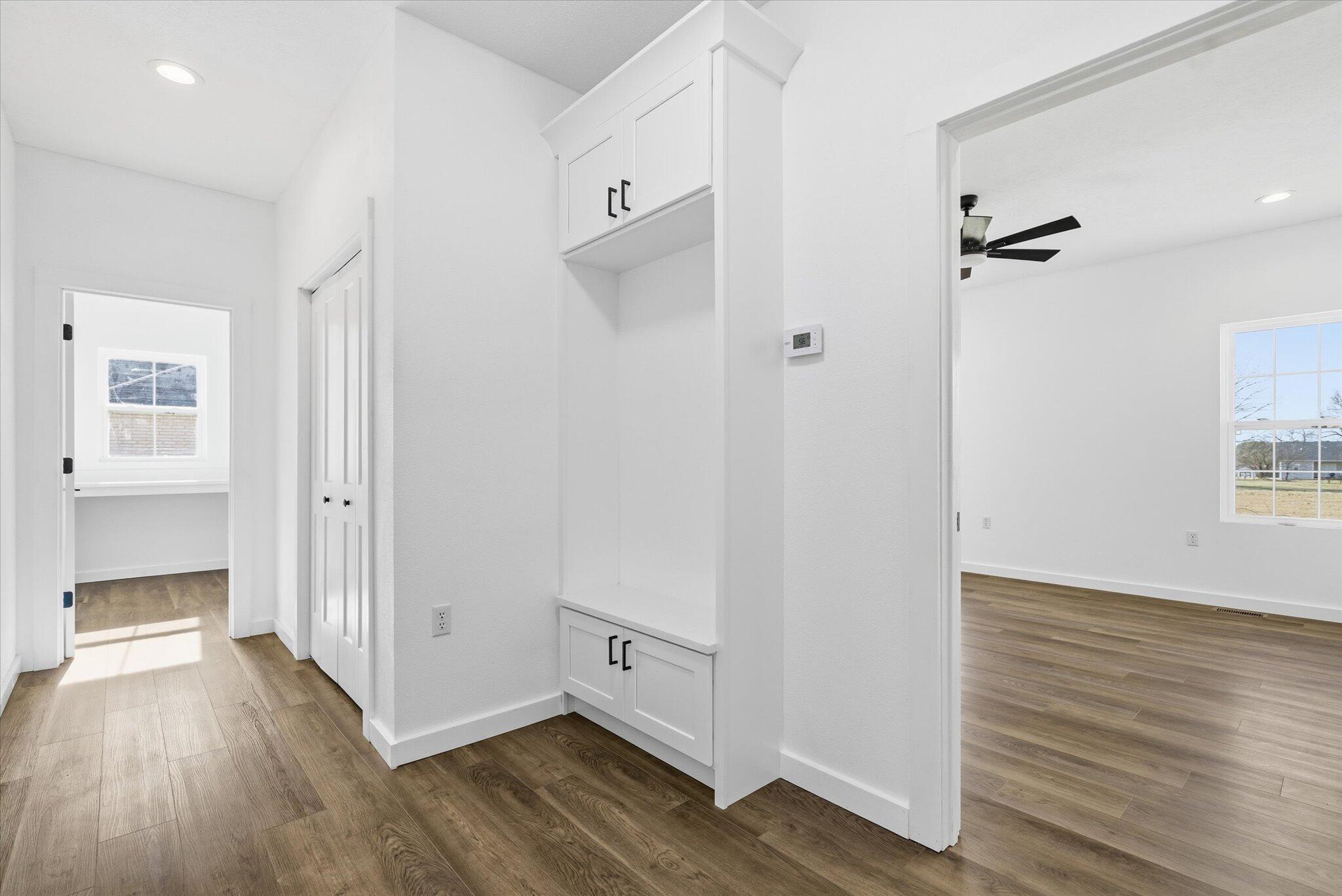 2707 Mayfield Drive Property Photo 12