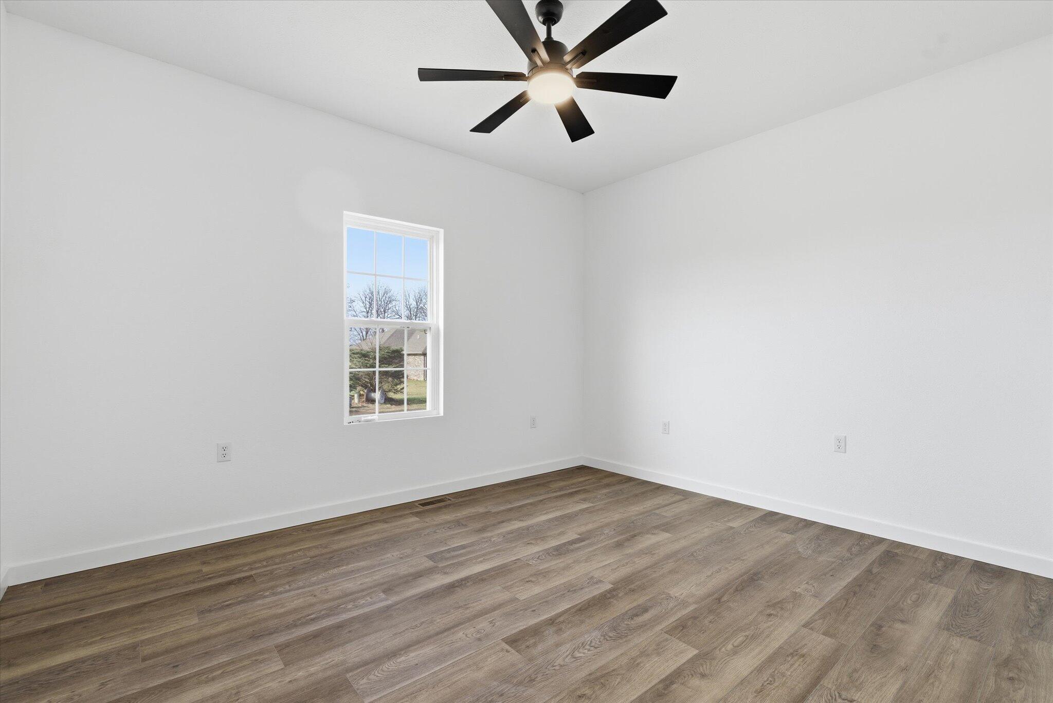 2707 Mayfield Drive Property Photo 19