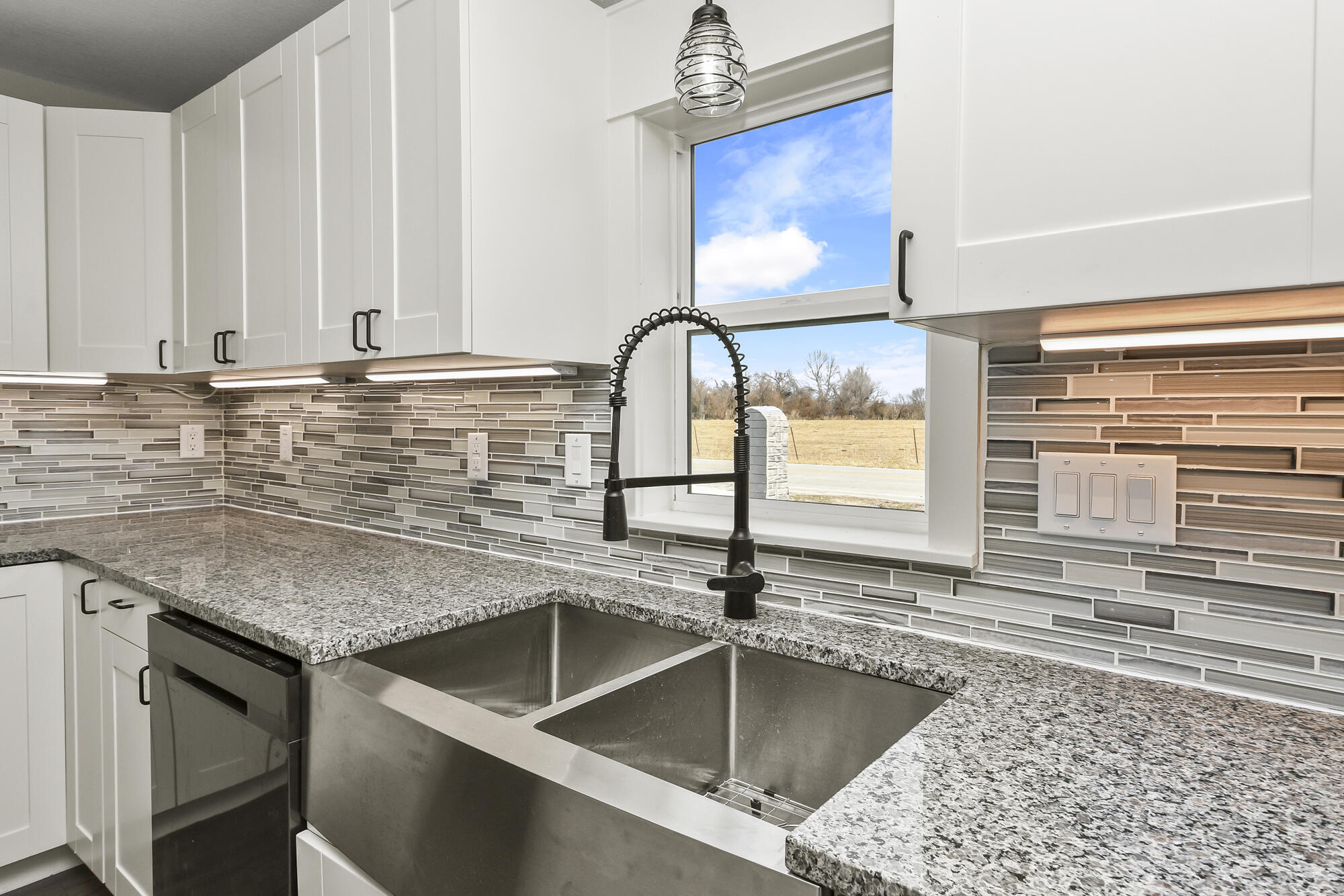 7138 West Farm Road 136 Property Photo 20
