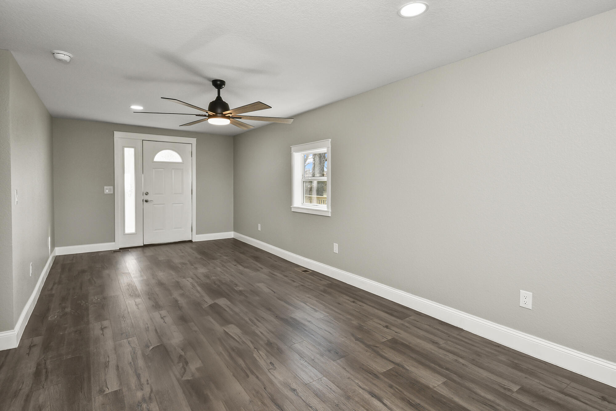 7138 West Farm Road 136 Property Photo 32