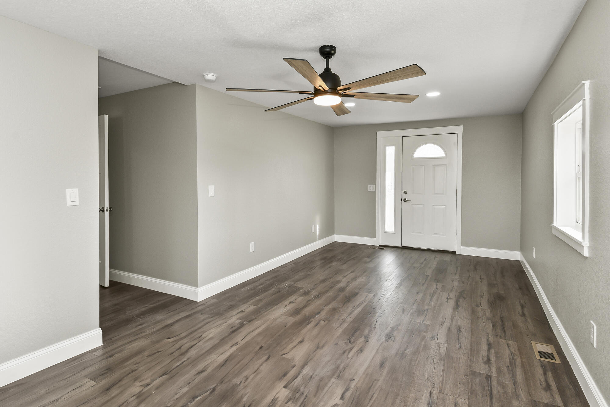7138 West Farm Road 136 Property Photo 34