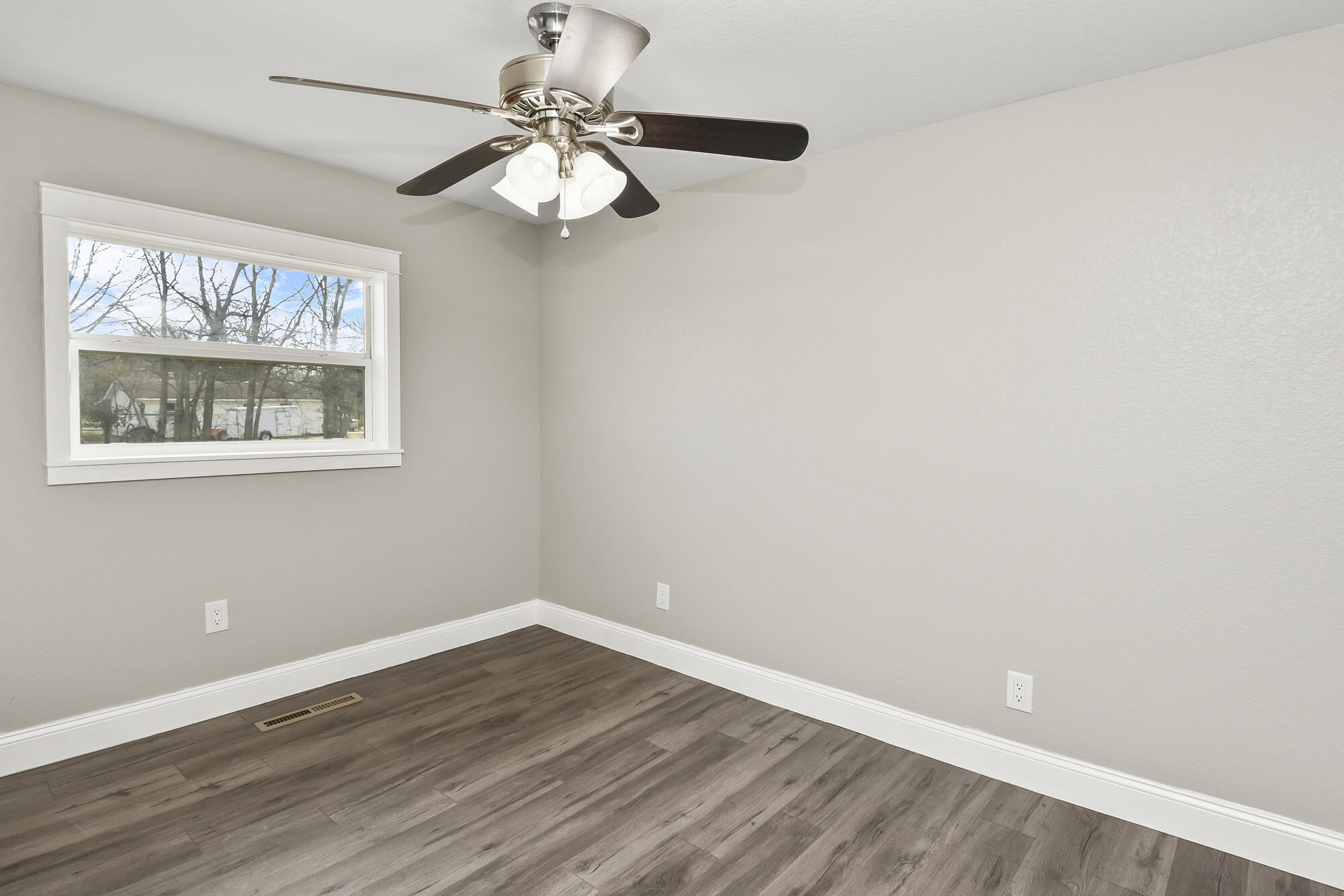 7138 West Farm Road 136 Property Photo 48