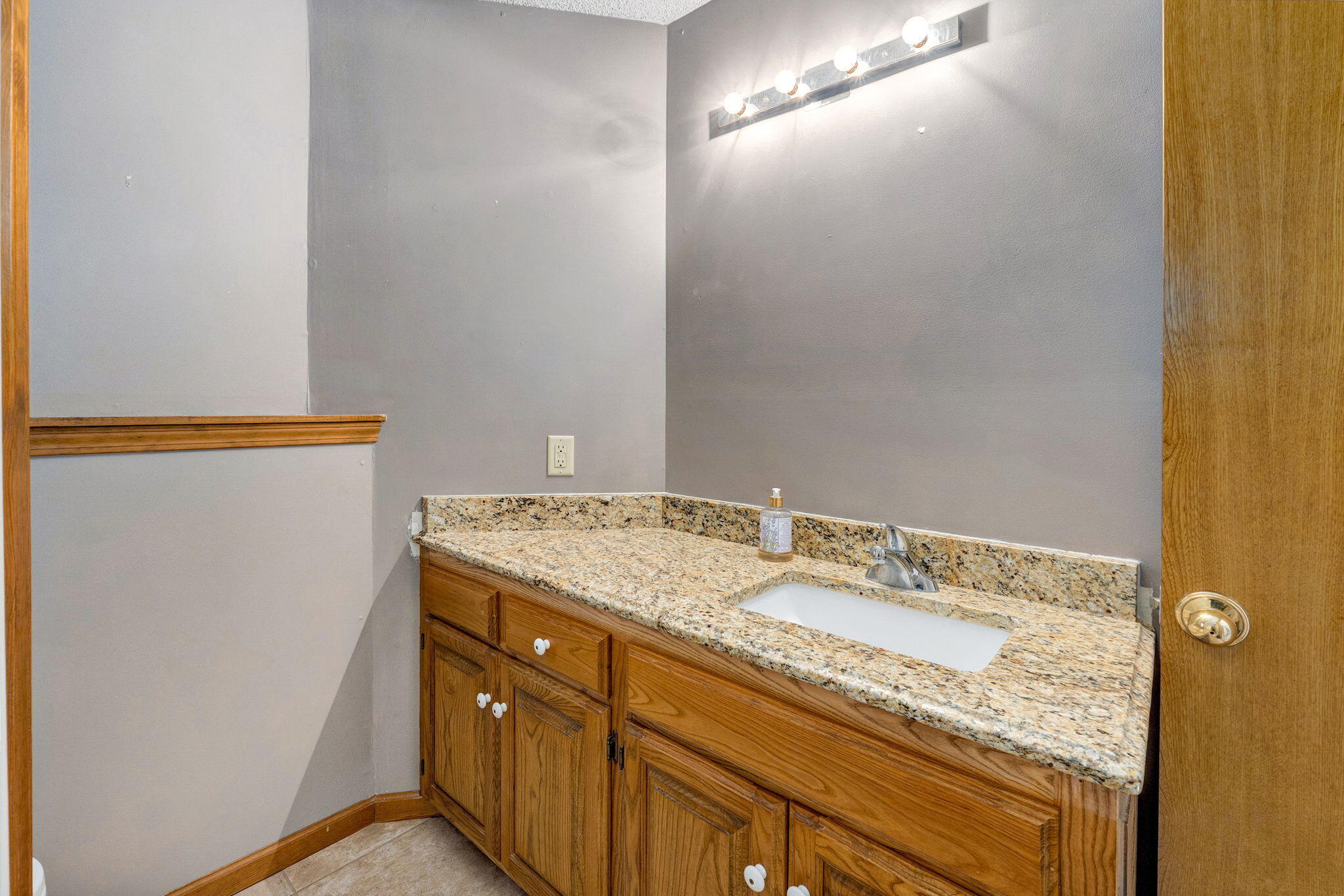 1807 Highway 32 Property Photo 34