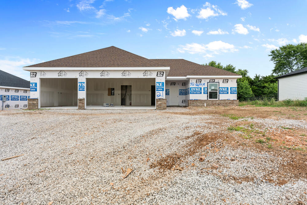 312 Sleepy Meadow Property Photo 2