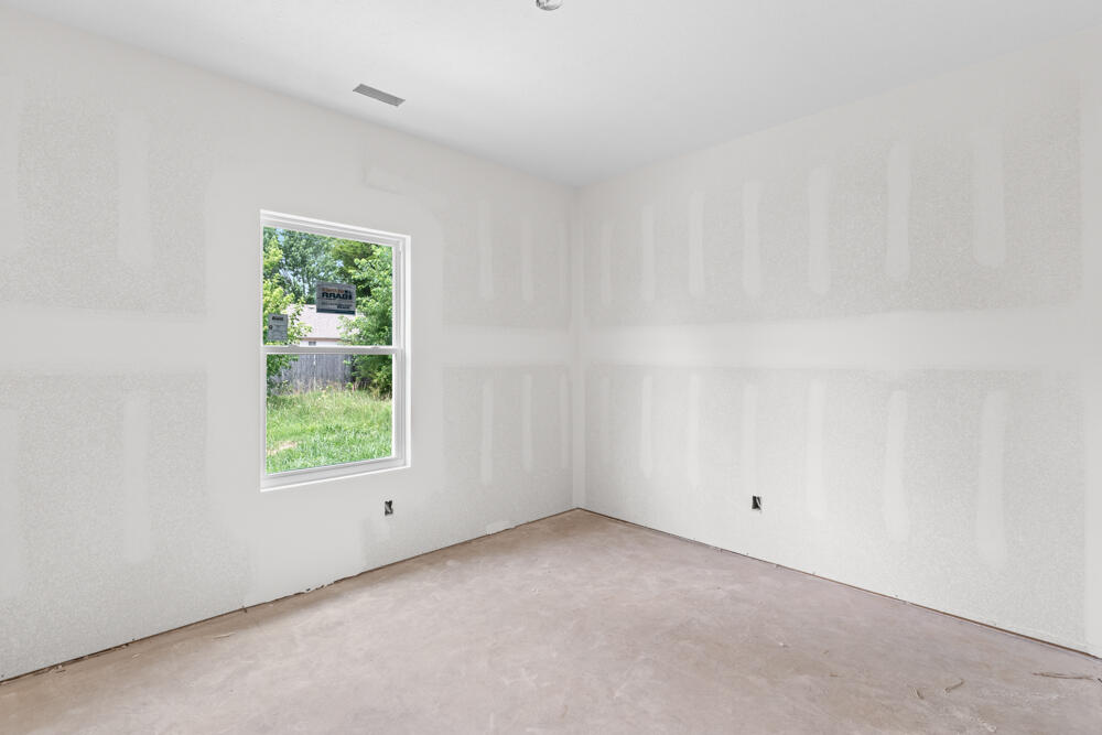 312 Sleepy Meadow Property Photo 8