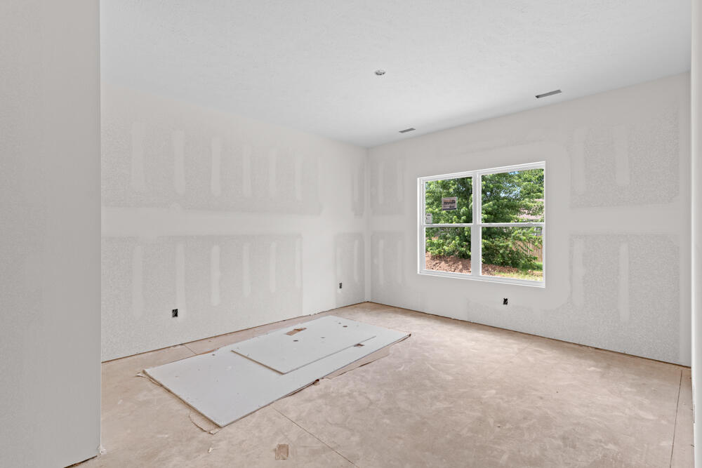 312 Sleepy Meadow Property Photo 9