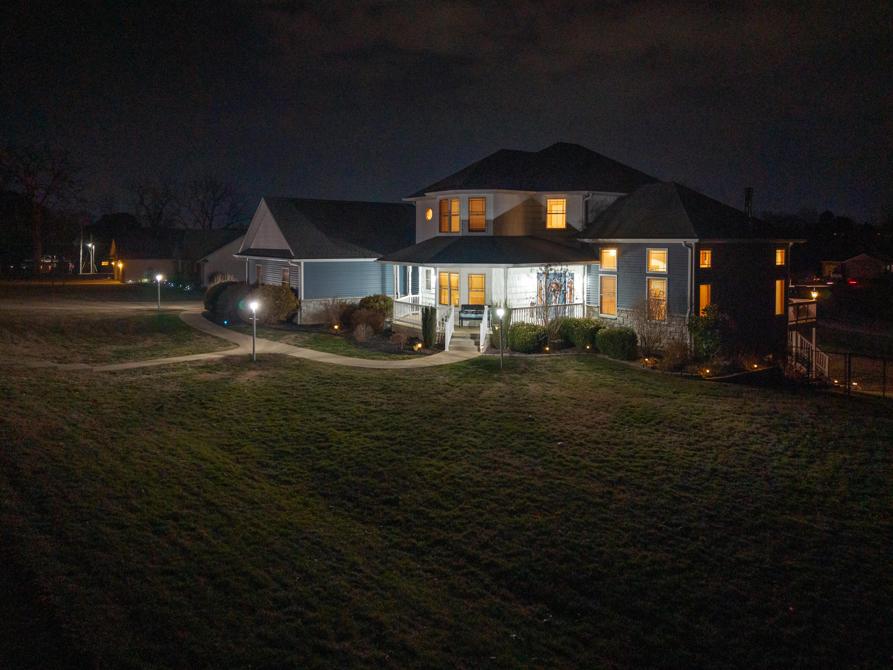 610 Oak Park Boulevard Property Photo 15
