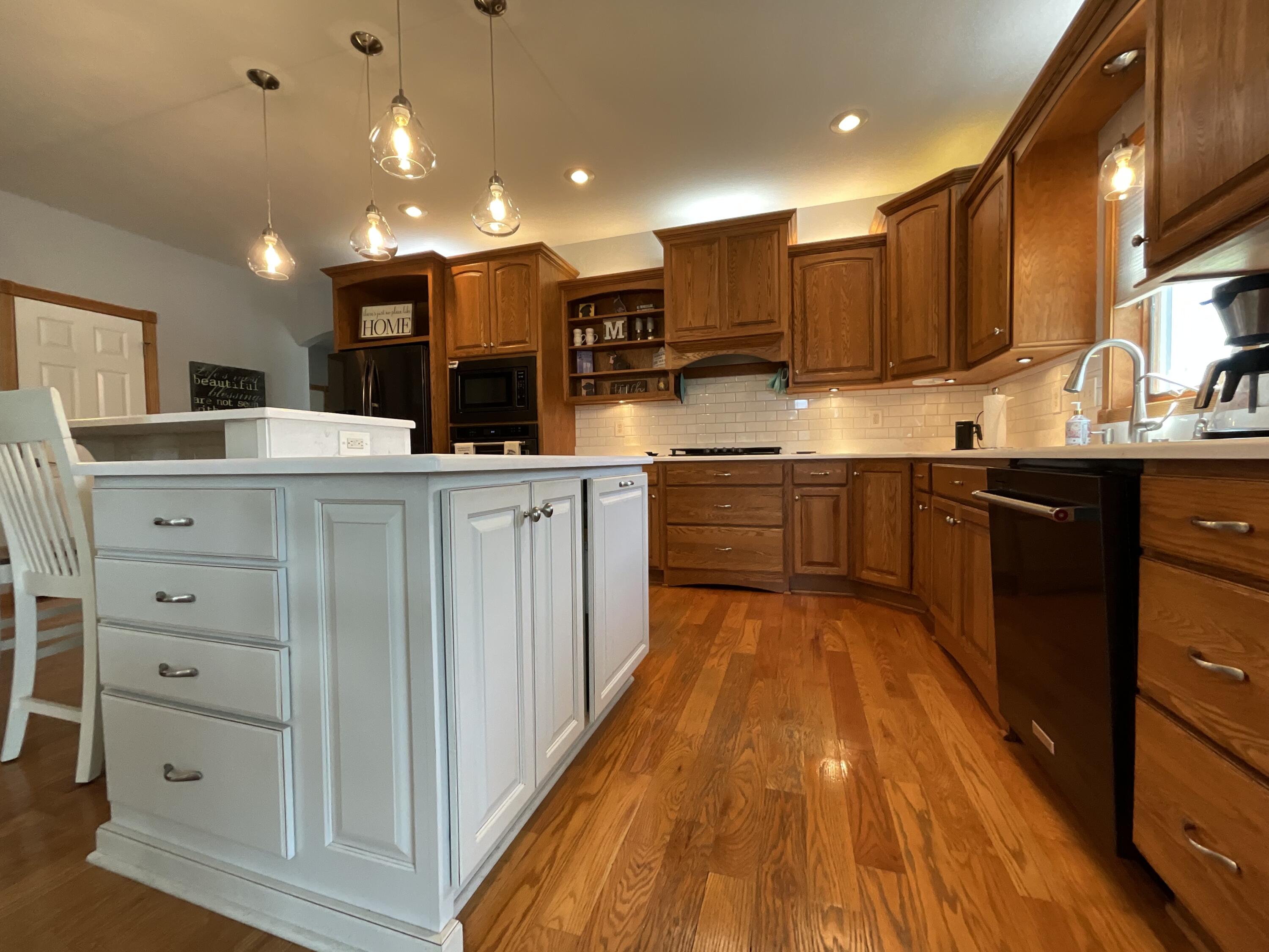 610 Oak Park Boulevard Property Photo 47