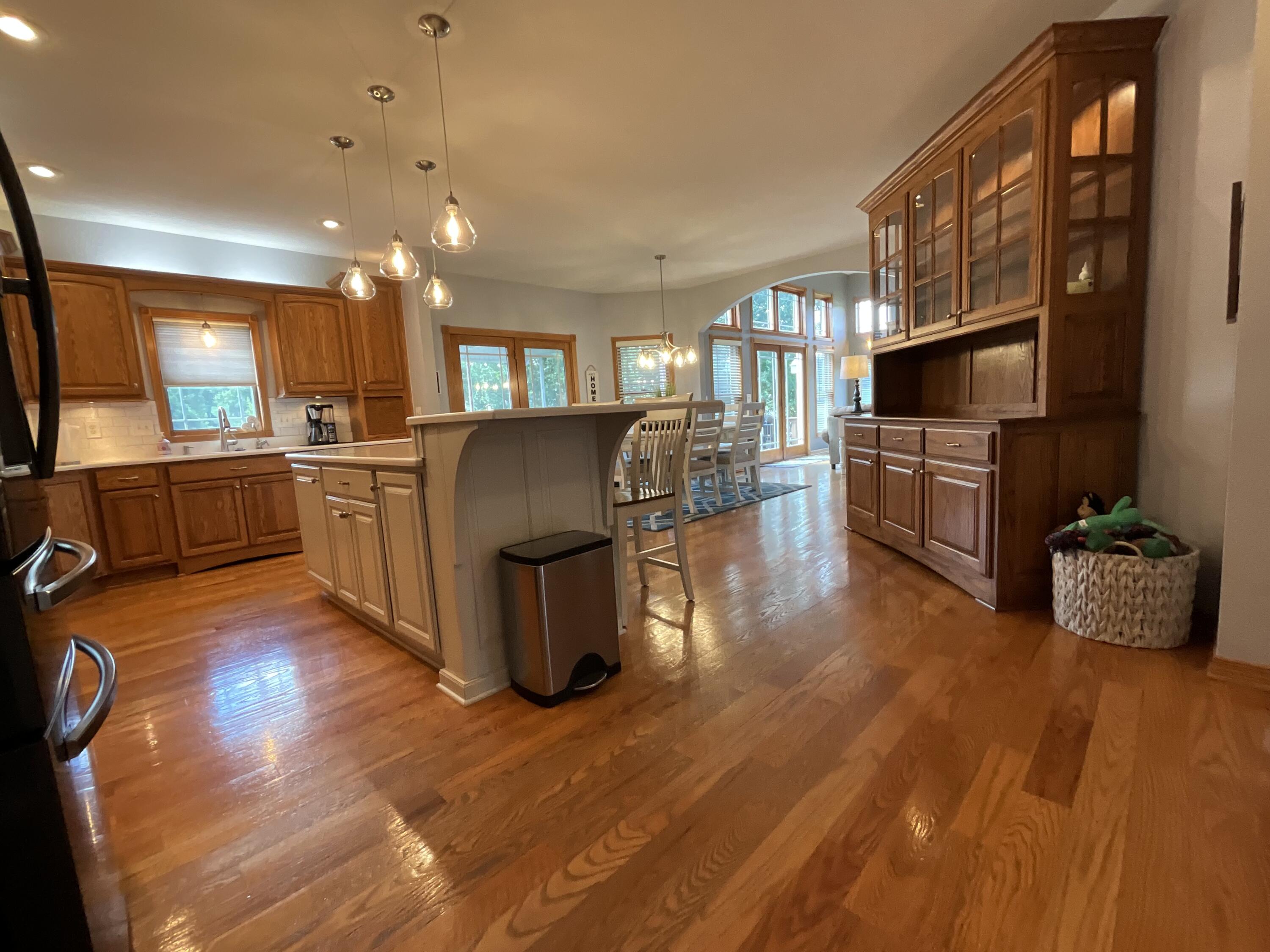 610 Oak Park Boulevard Property Photo 58