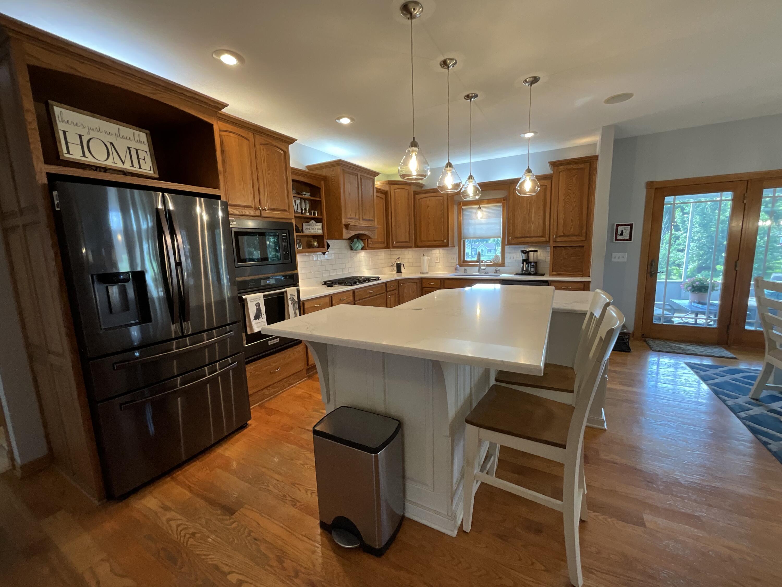 610 Oak Park Boulevard Property Photo 60