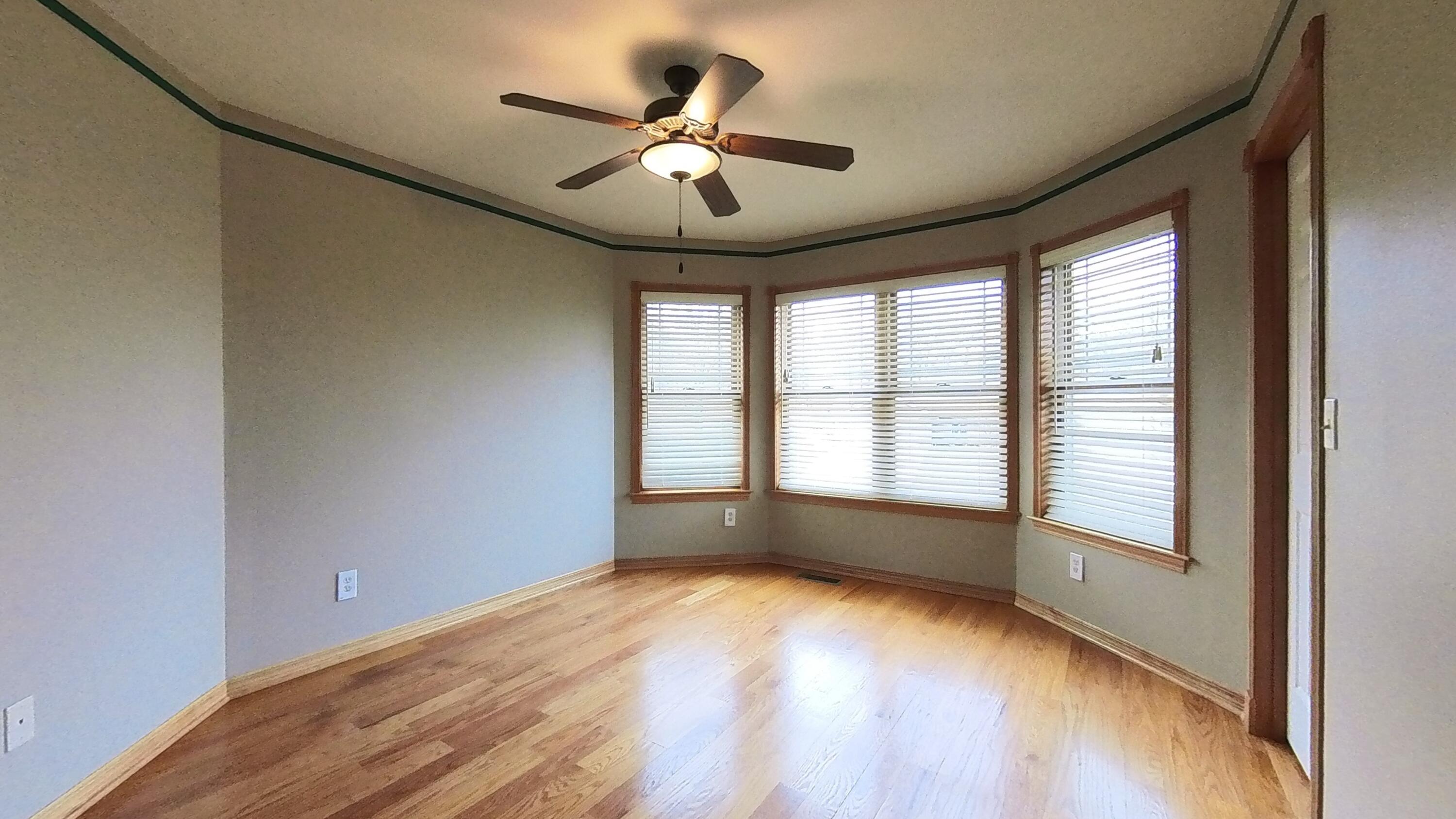 610 Oak Park Boulevard Property Photo 84