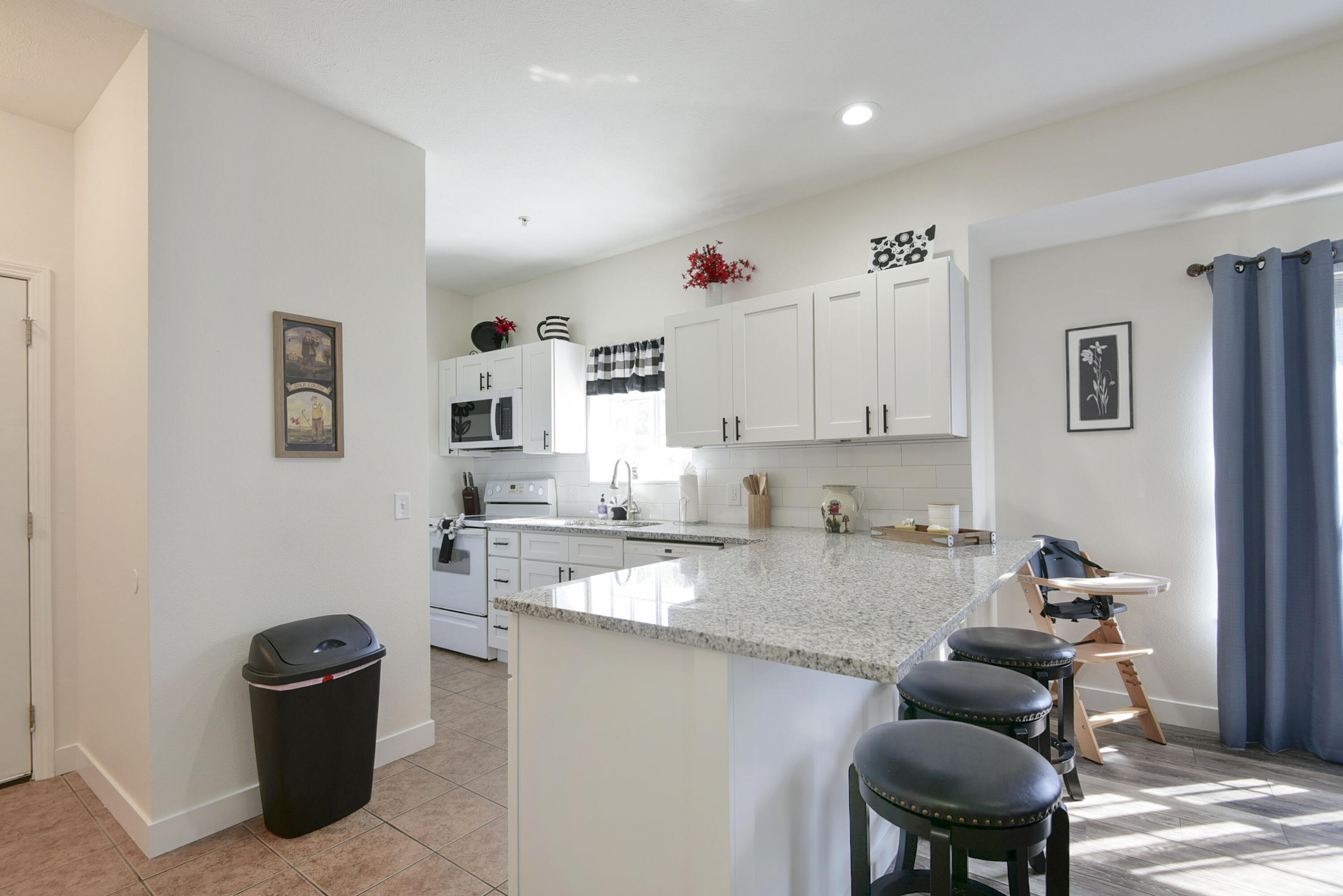 5 Bermuda 3 Property Photo 11