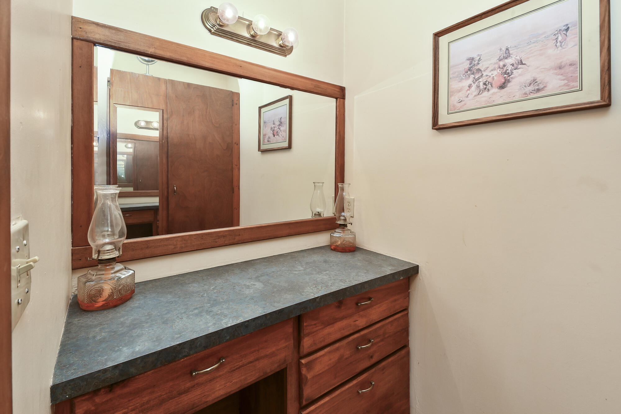 491 Sparrowhawk Road Property Photo 23