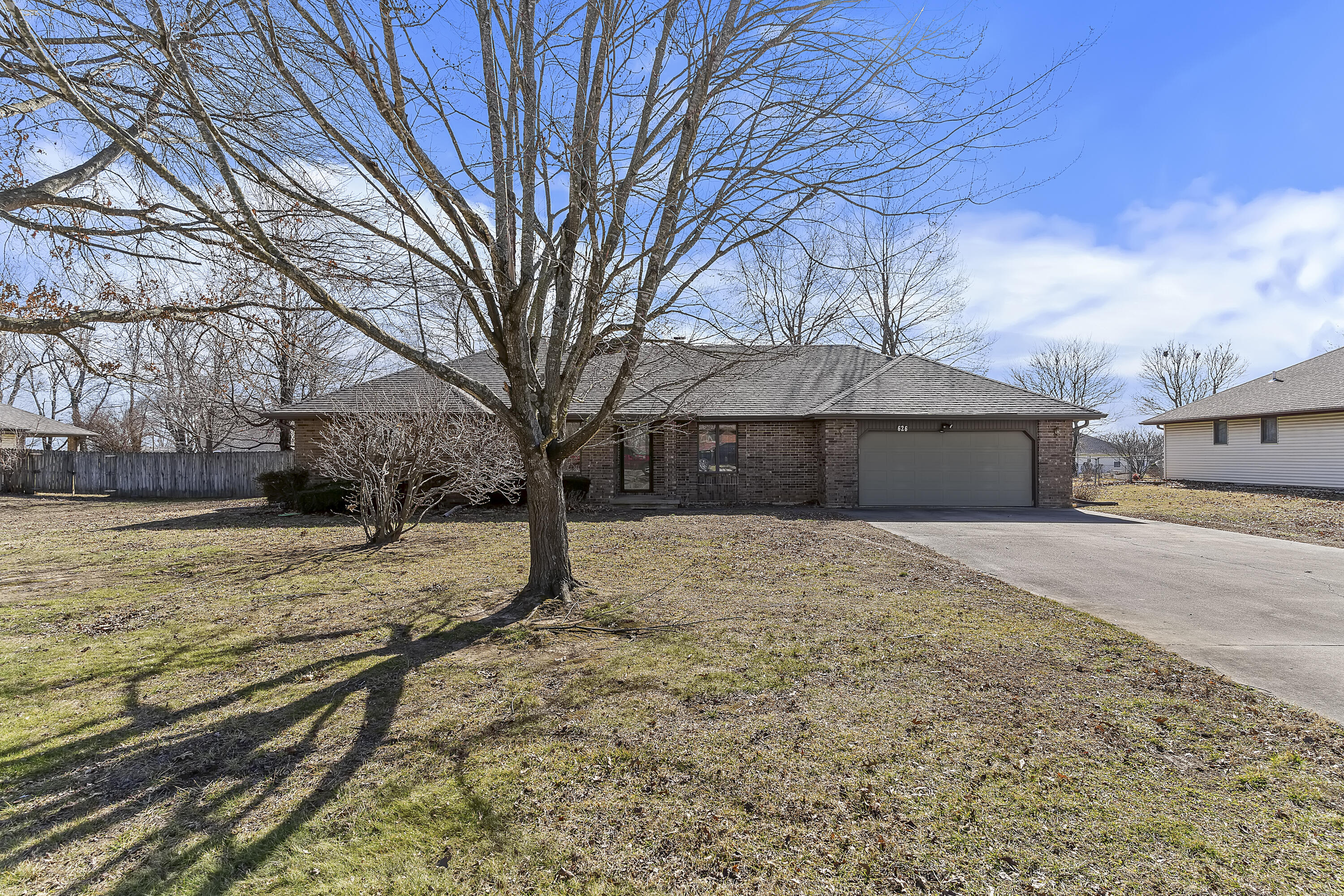 626 West Melody Lane Property Photo 1