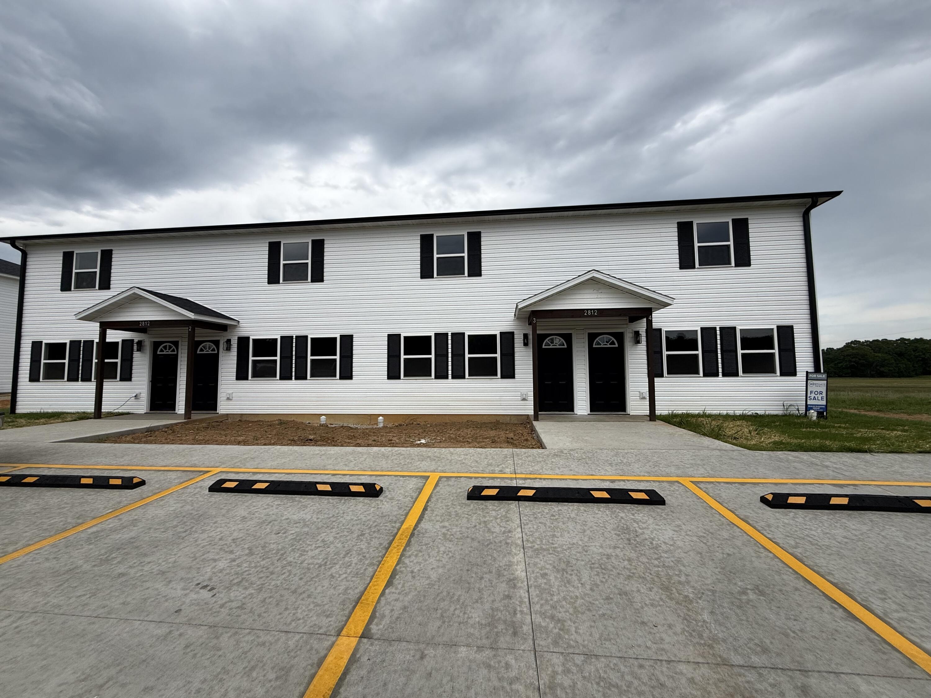 2812 Burke Avenue Property Photo 1