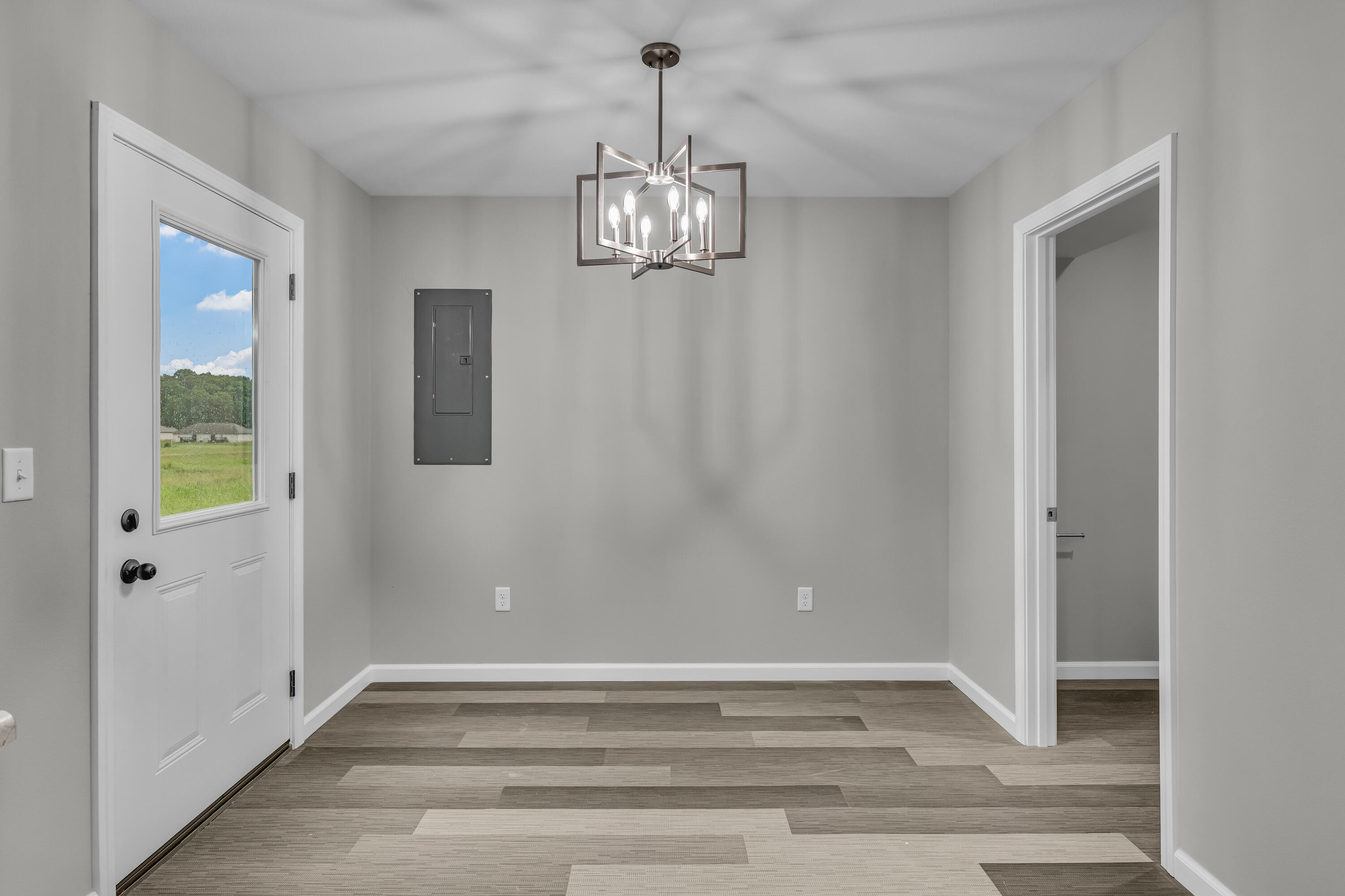 2812 Burke Avenue Property Photo 11