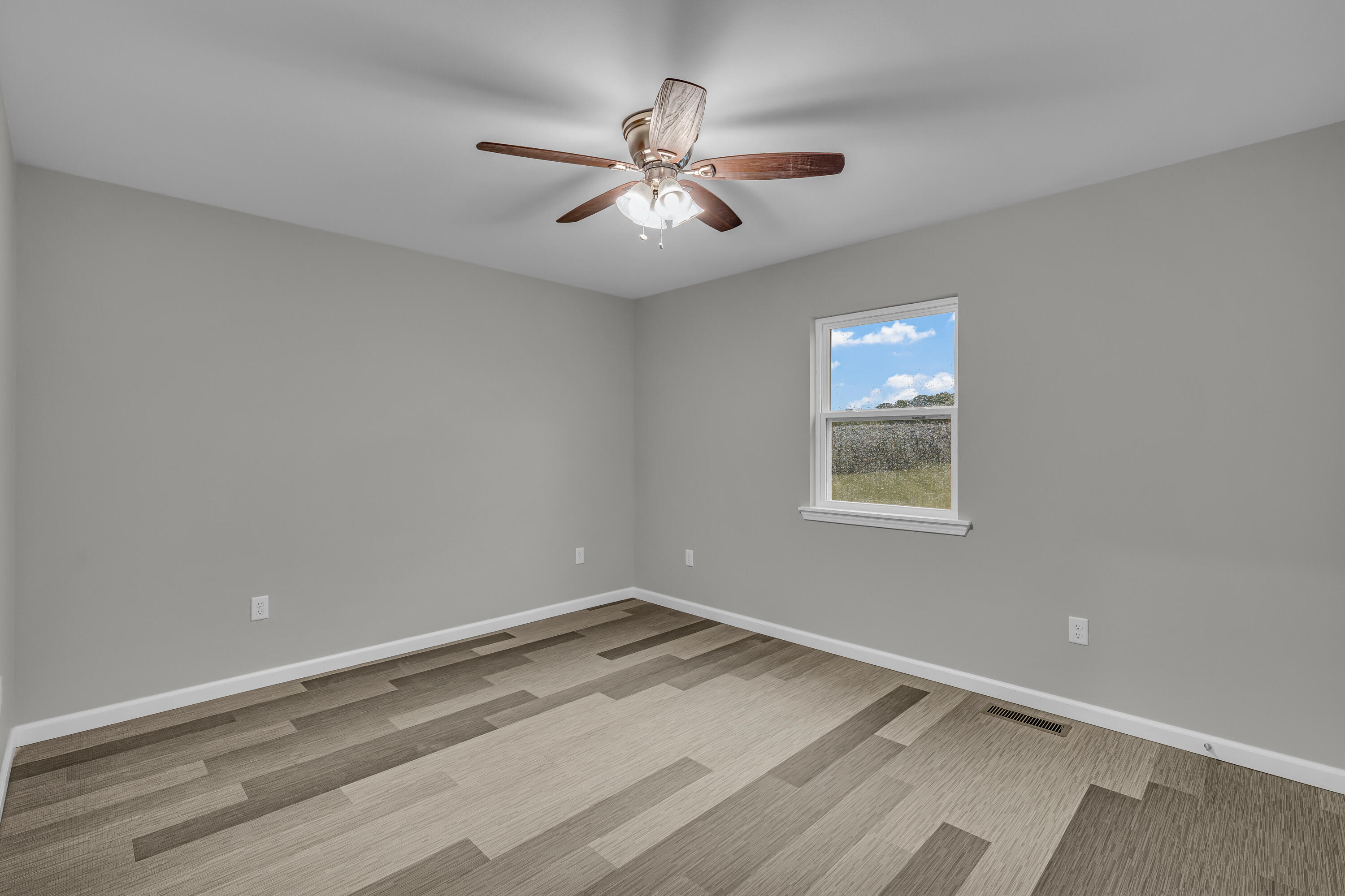 2812 Burke Avenue Property Photo 21