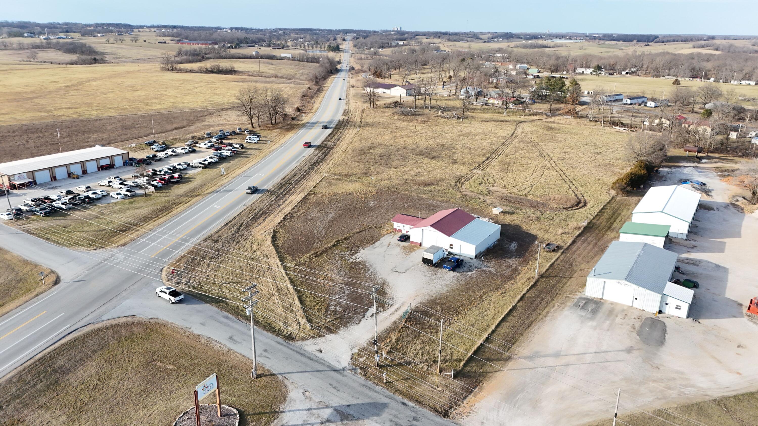 10088 Farm Road 2160 Property Photo 6