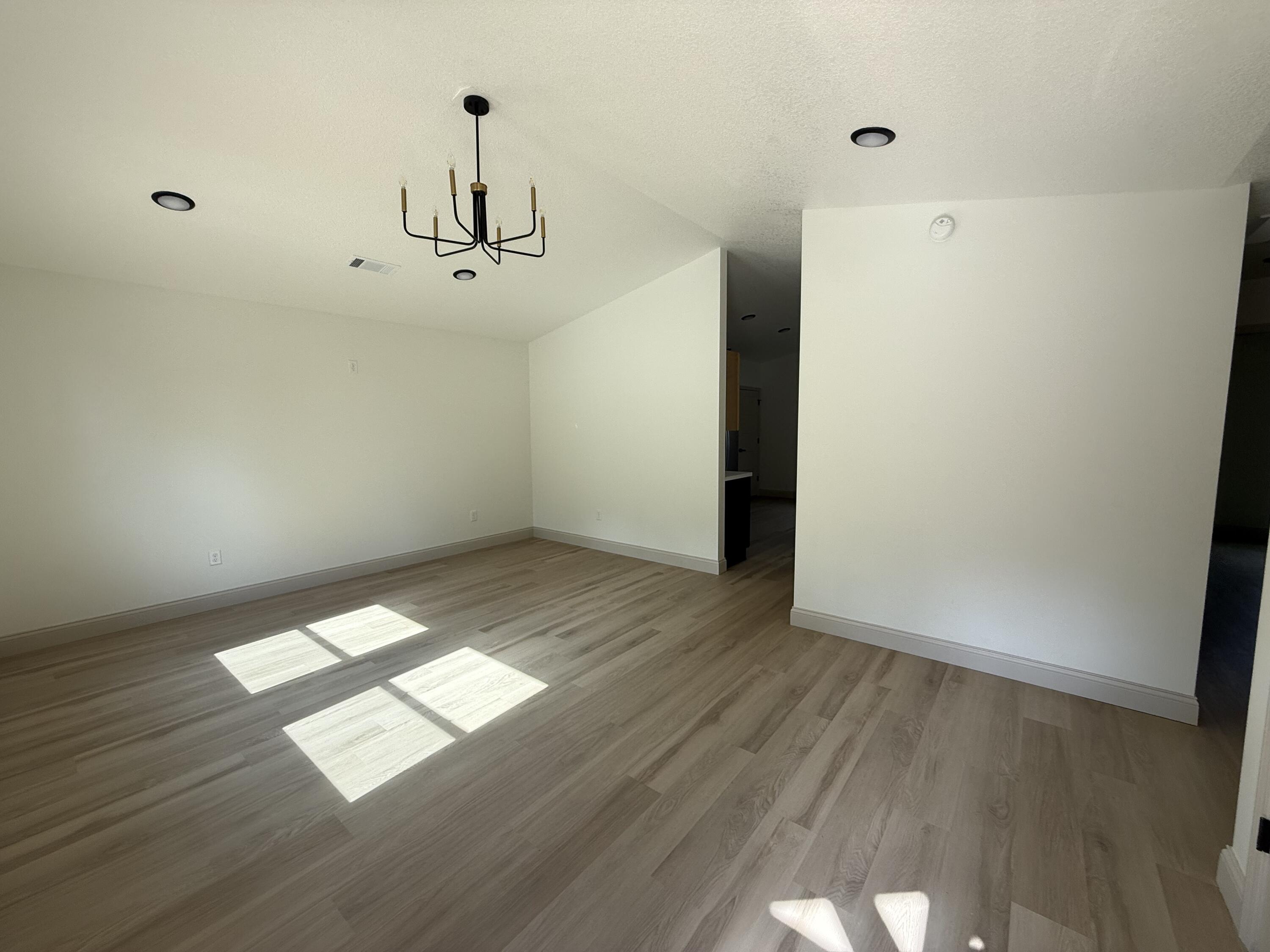710 Johnson Street Property Photo 4