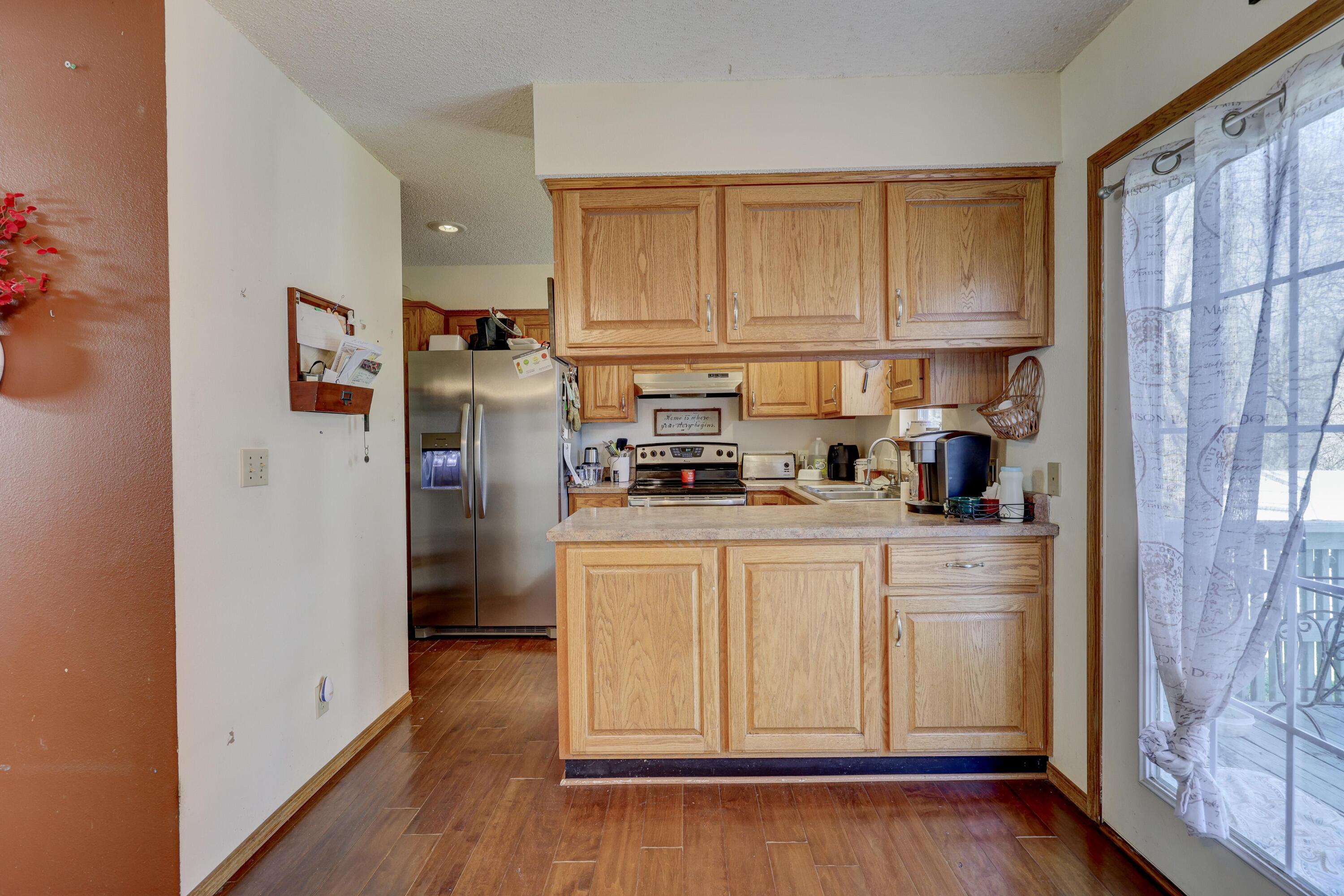 1206 Douglas Court Property Photo 14
