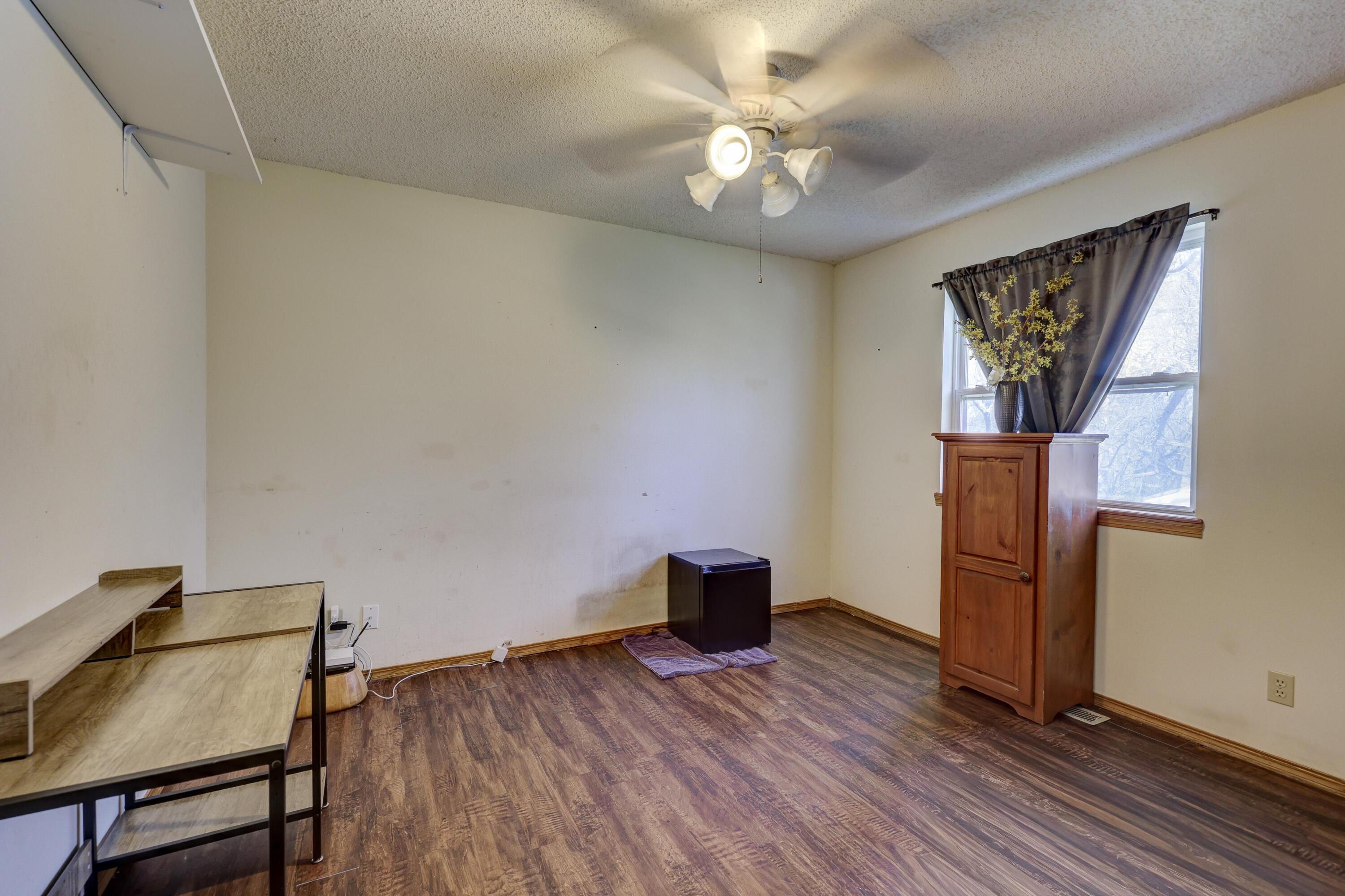 1206 Douglas Court Property Photo 16