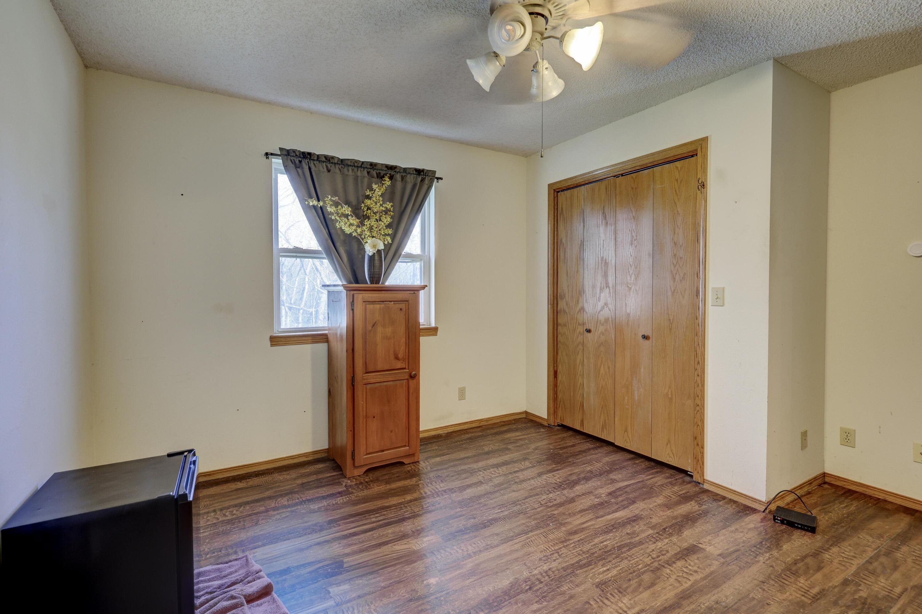 1206 Douglas Court Property Photo 17