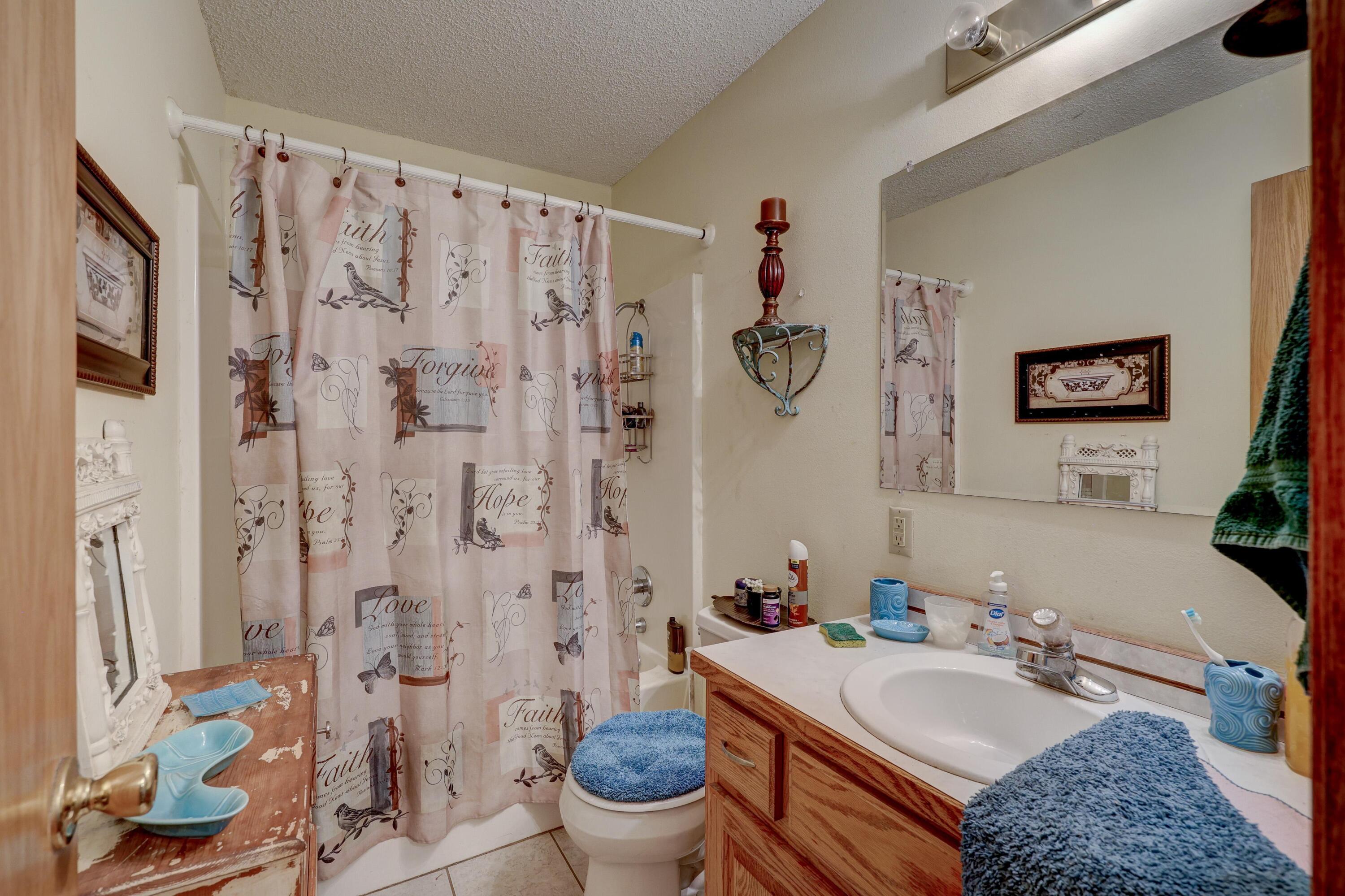 1206 Douglas Court Property Photo 19