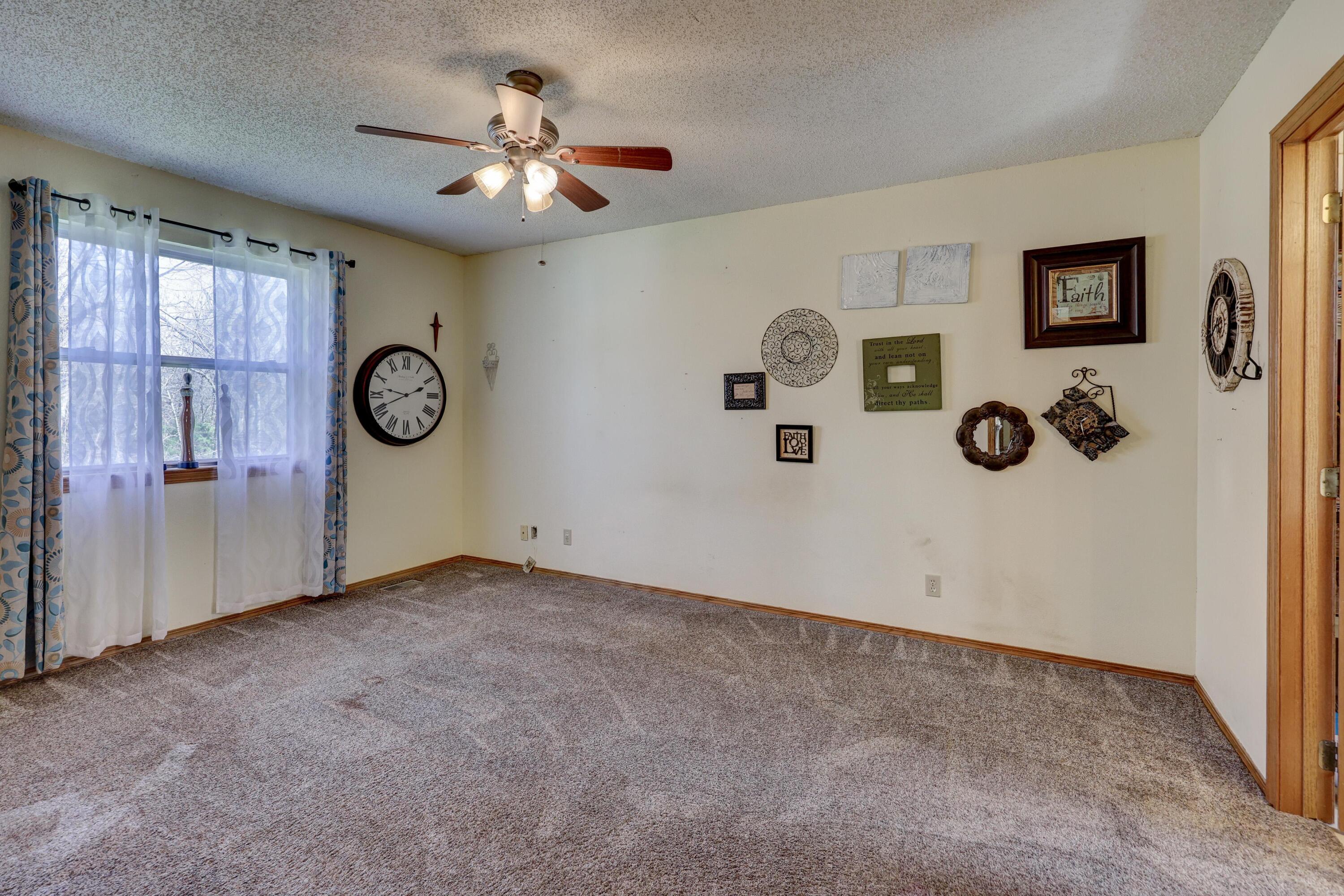 1206 Douglas Court Property Photo 24