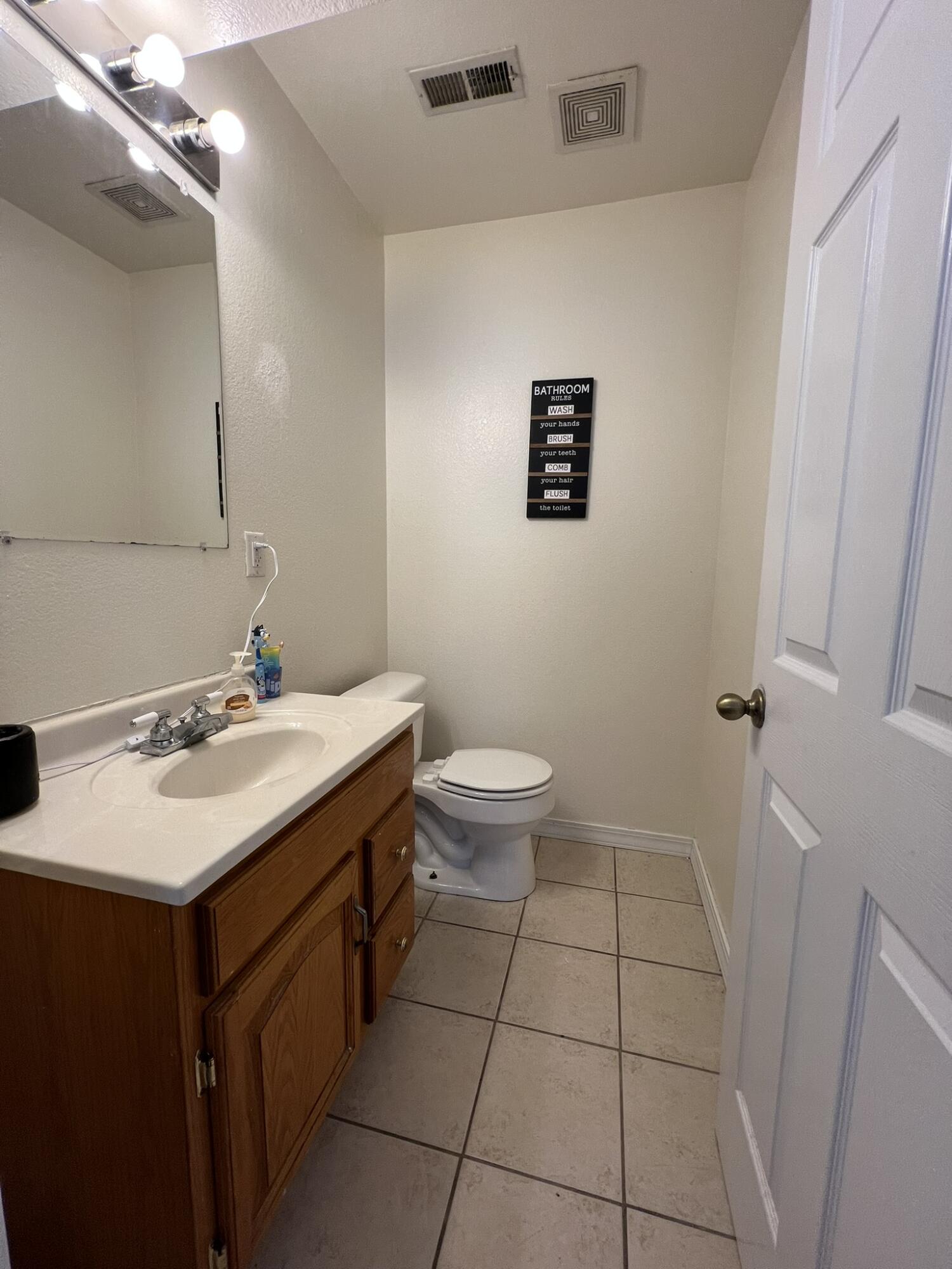 208 West 3rd Street Property Photo 11