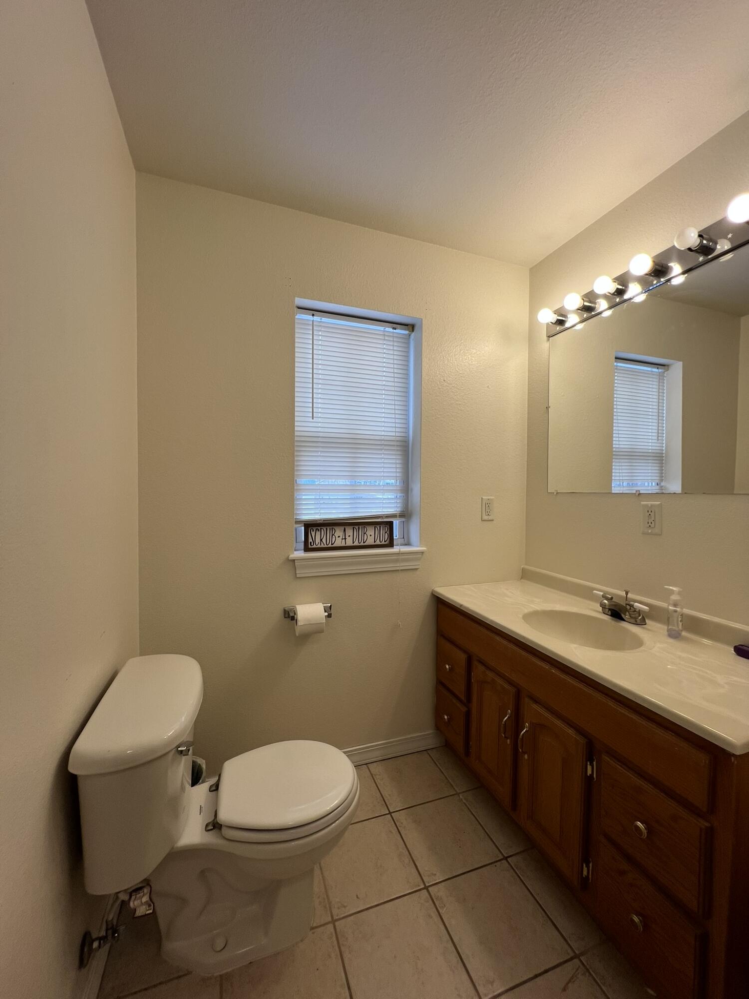 208 West 3rd Street Property Photo 25
