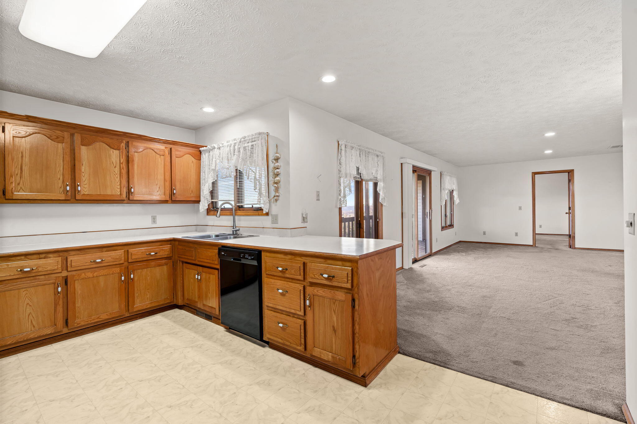 12 Longview Drive Property Photo 9