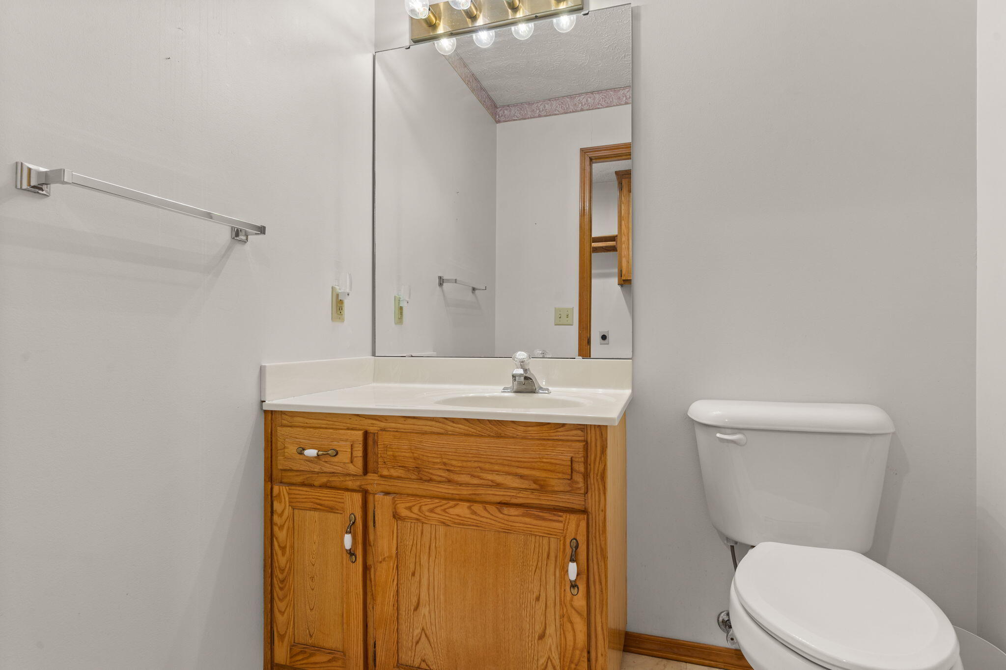 12 Longview Drive Property Photo 10