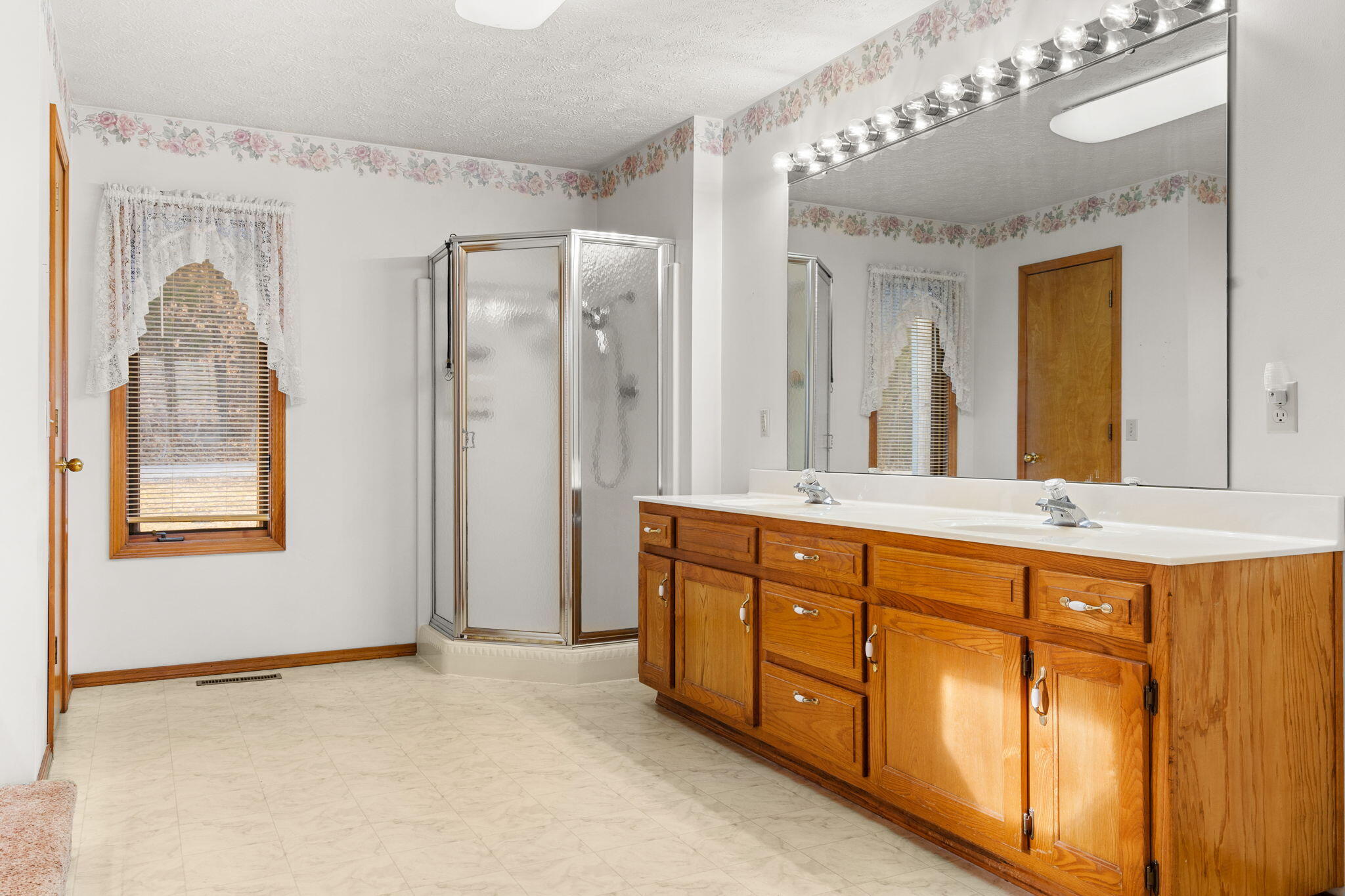 12 Longview Drive Property Photo 12
