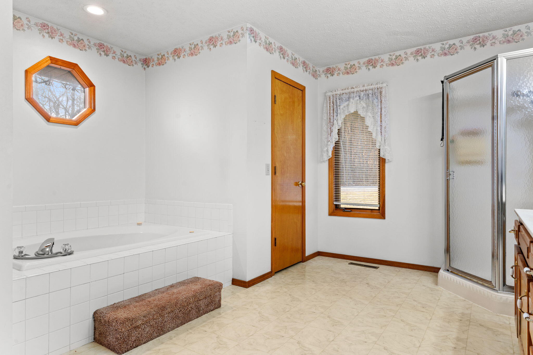 12 Longview Drive Property Photo 13