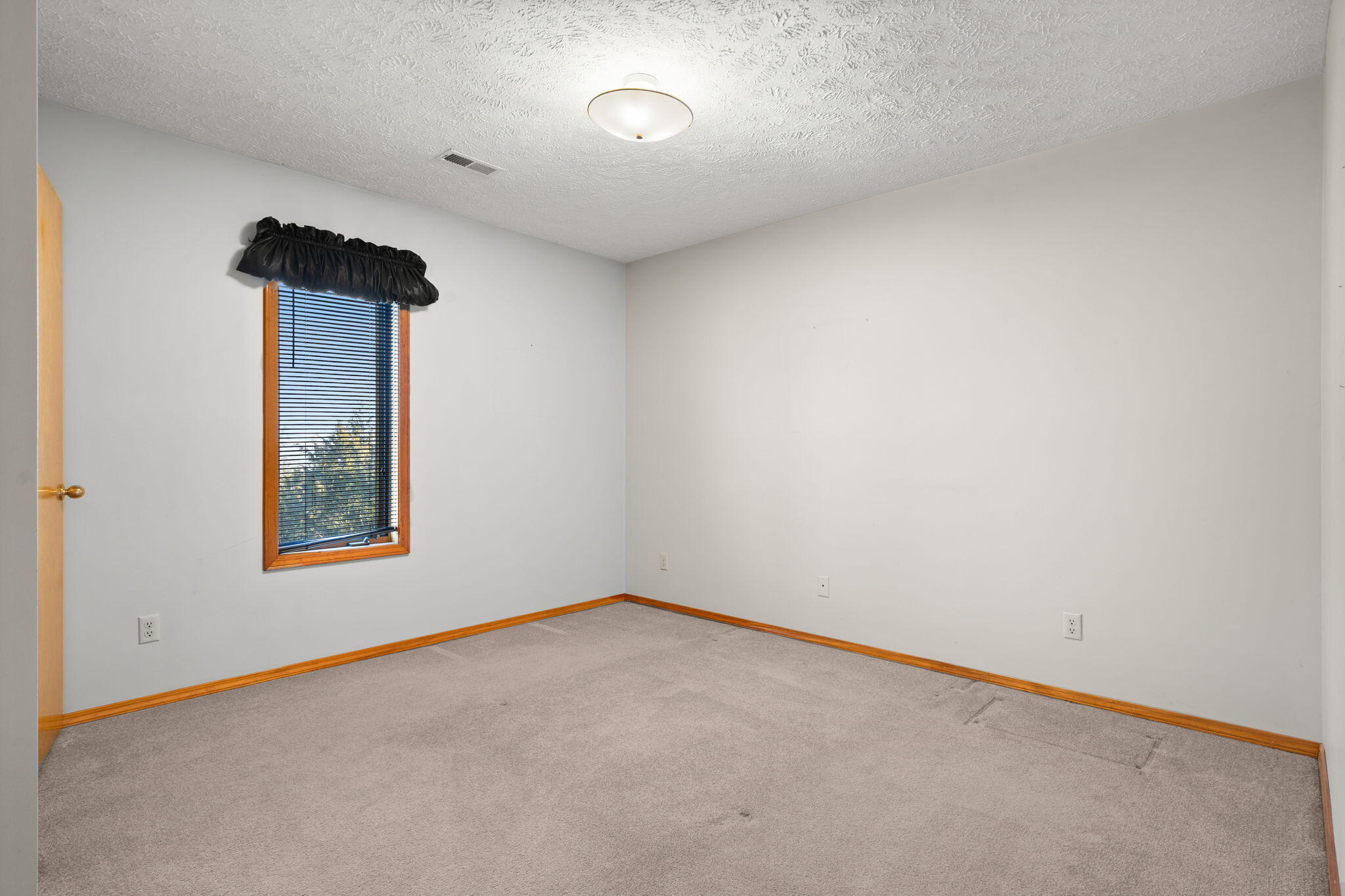 12 Longview Drive Property Photo 17