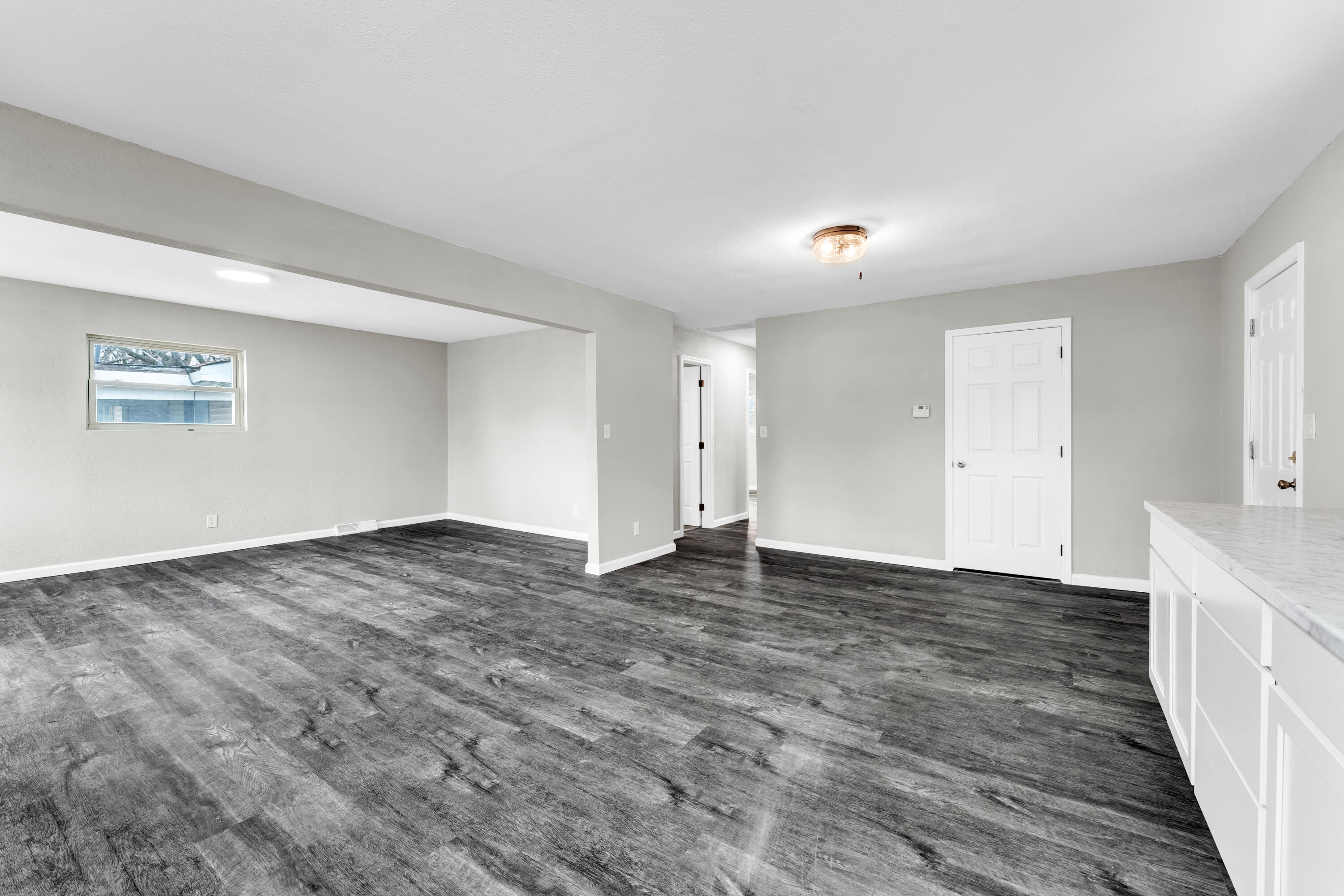 1500 West Hamilton Street Property Photo 6