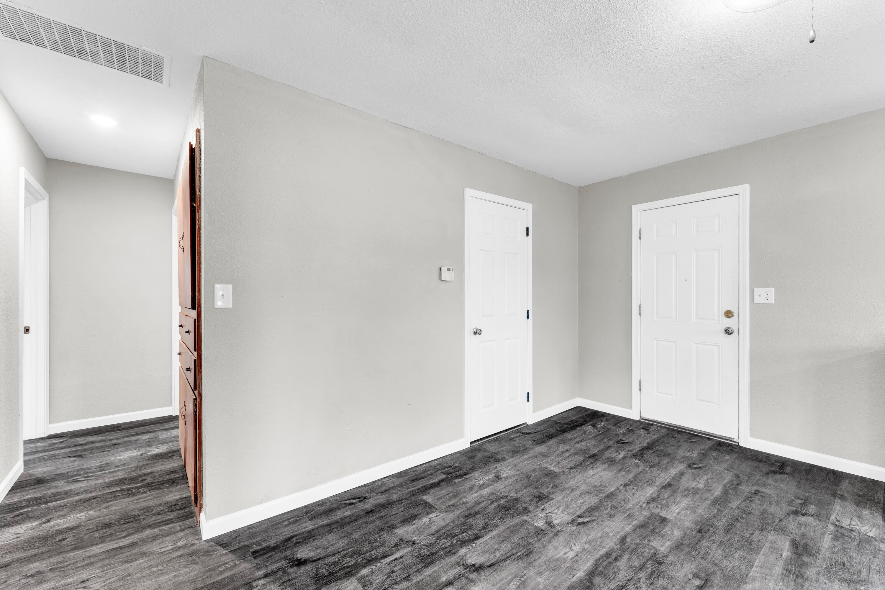 1500 West Hamilton Street Property Photo 7